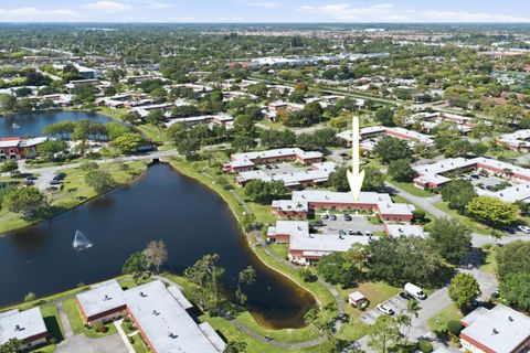 Tiny photo for 586 Laconia Circle, Lake Worth, FL 33467 (MLS # B26016109)