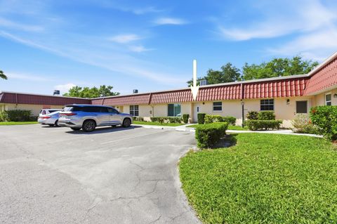Tiny photo for 586 Laconia Circle, Lake Worth, FL 33467 (MLS # B26016109)