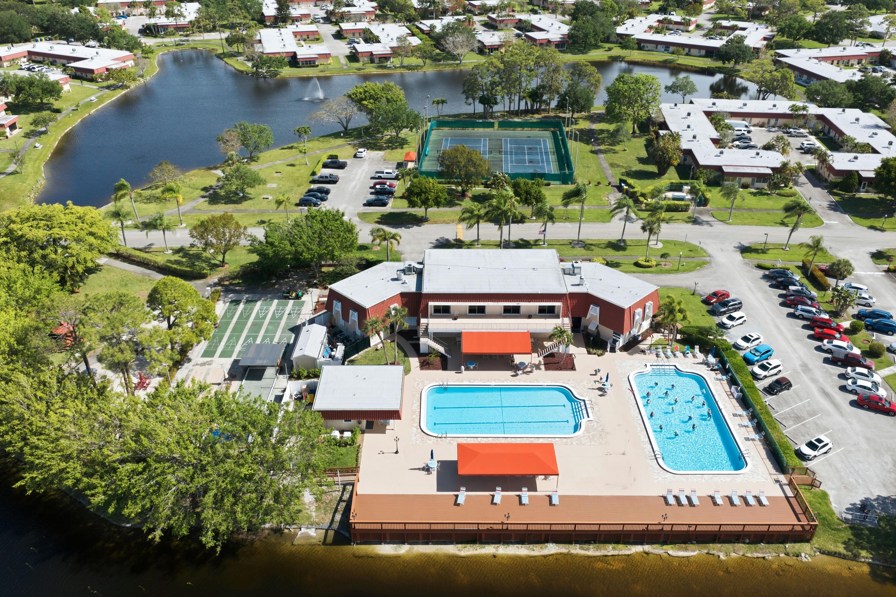 COVERED BRIDGE CONDO - Residential