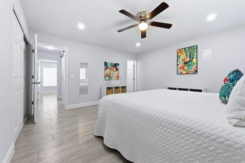 Tiny photo for 586 Laconia Circle, Lake Worth, FL 33467 (MLS # B26016109)