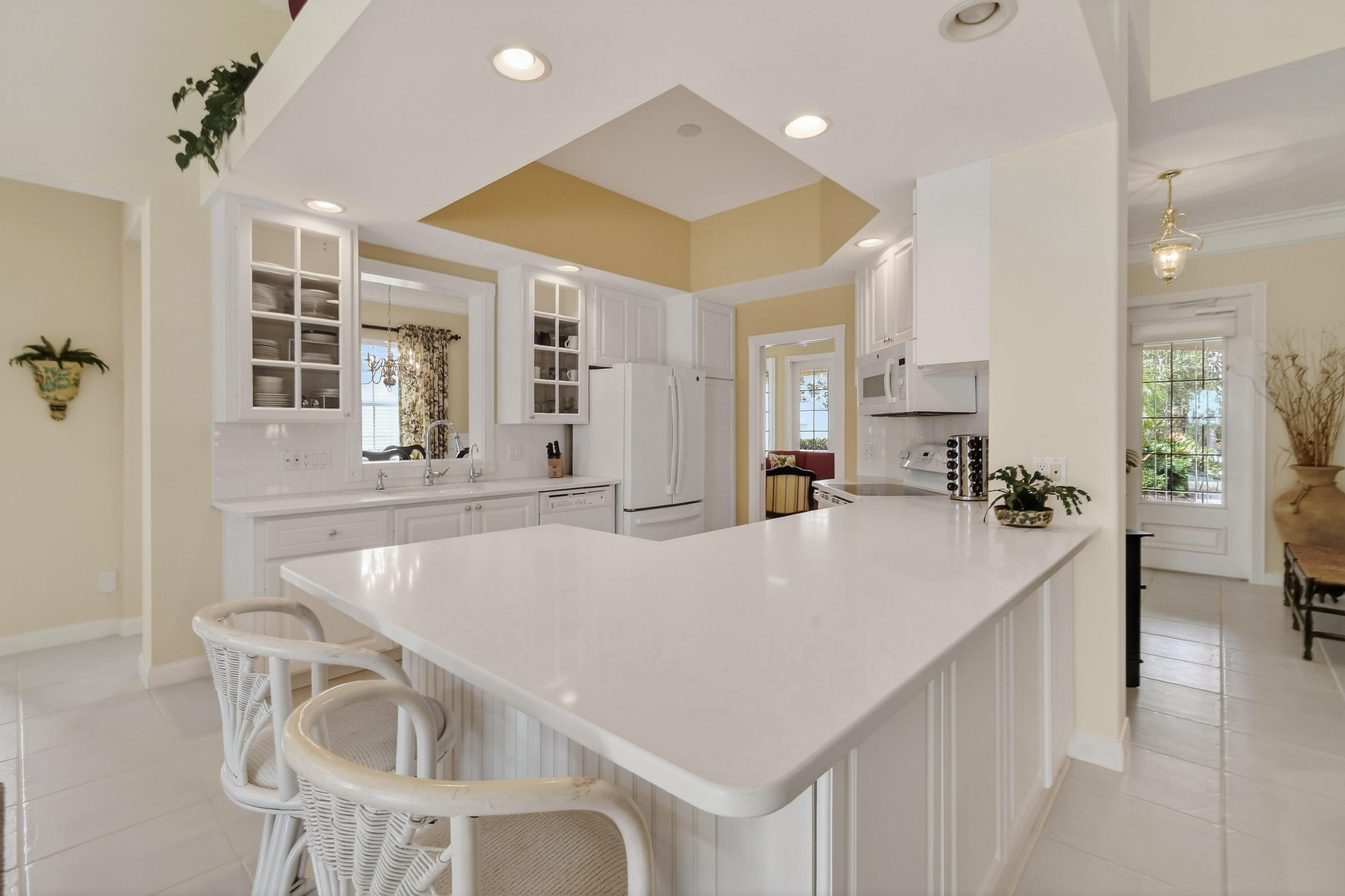 730070 Retreat Ph Single Family - Residential