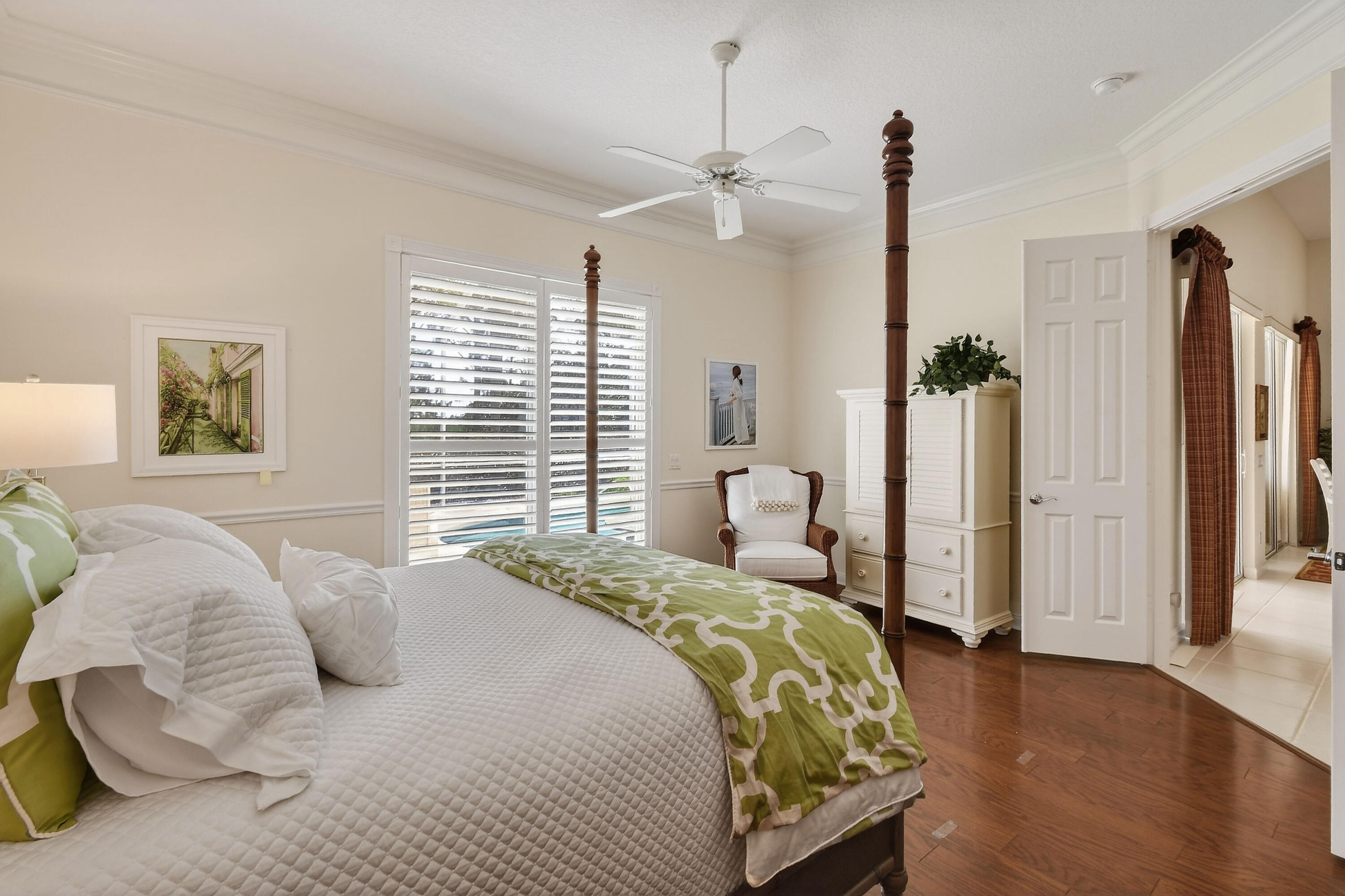 730070 Retreat Ph Single Family - Residential