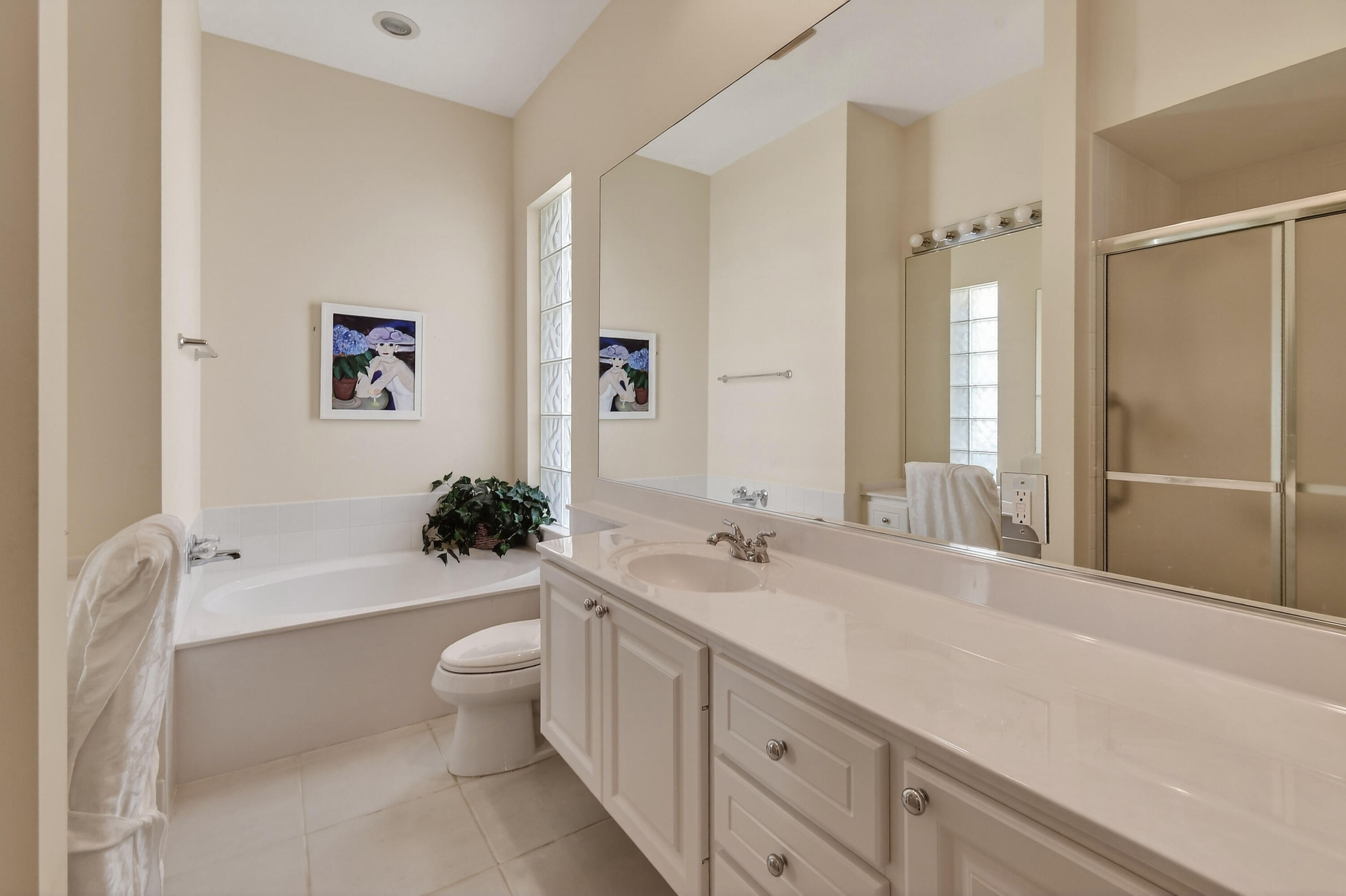 730070 Retreat Ph Single Family - Residential