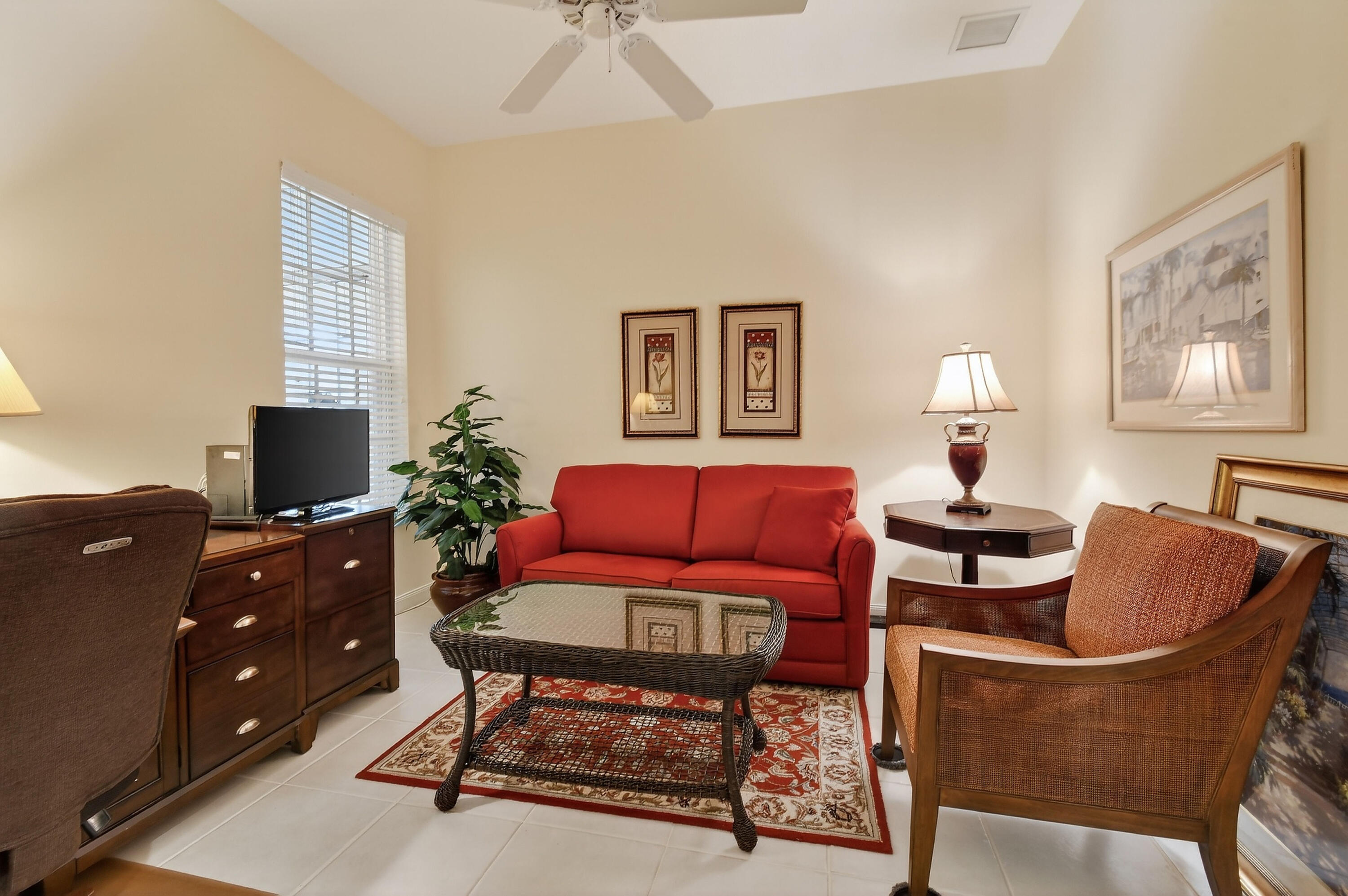 730070 Retreat Ph Single Family - Residential