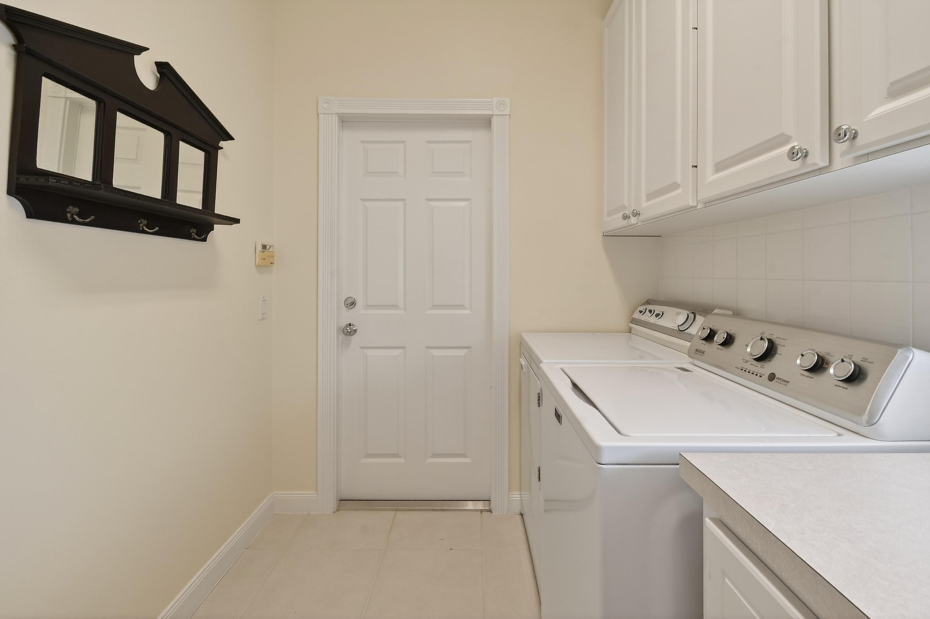 730070 Retreat Ph Single Family - Residential