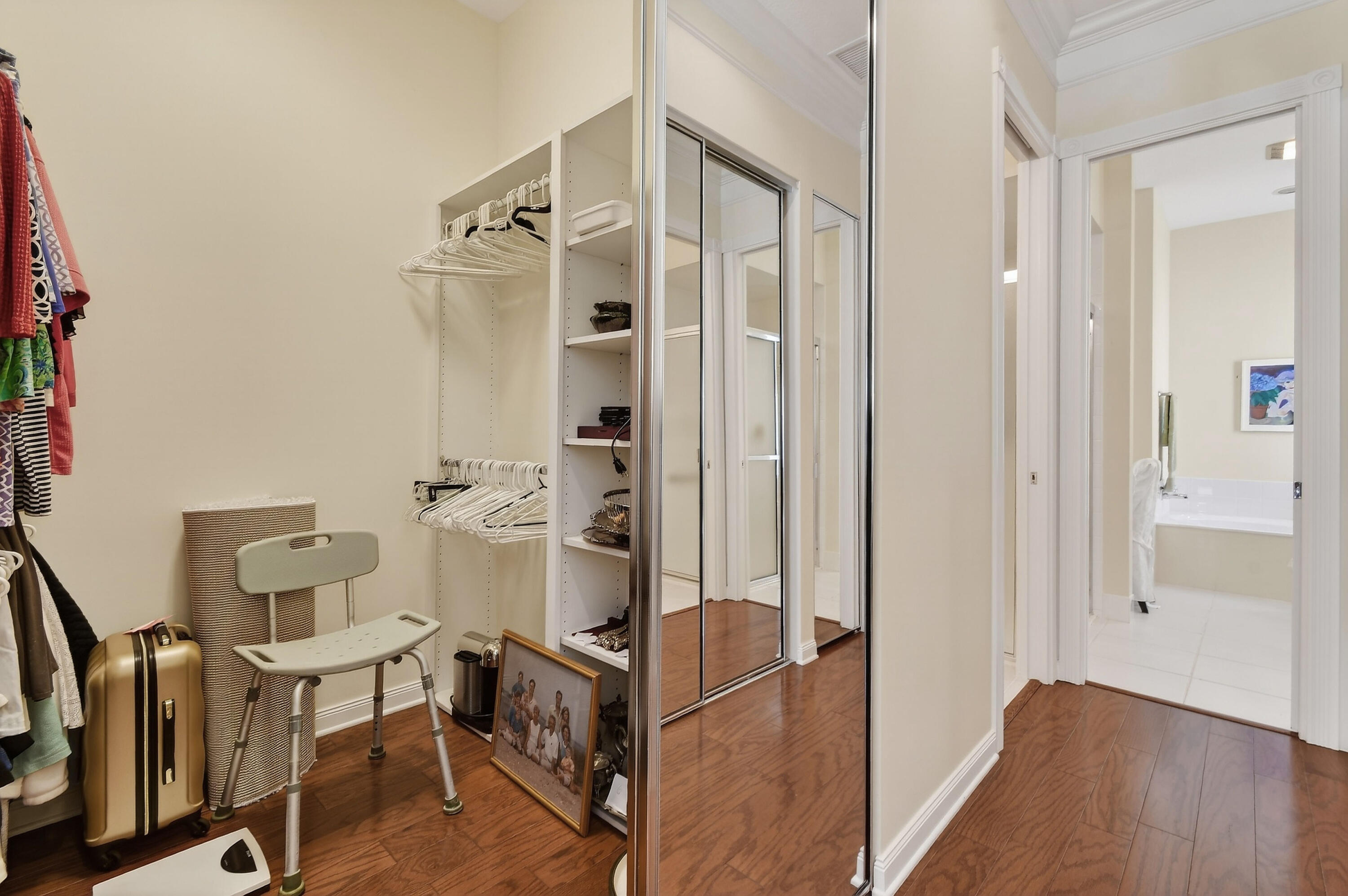 730070 Retreat Ph Single Family - Residential