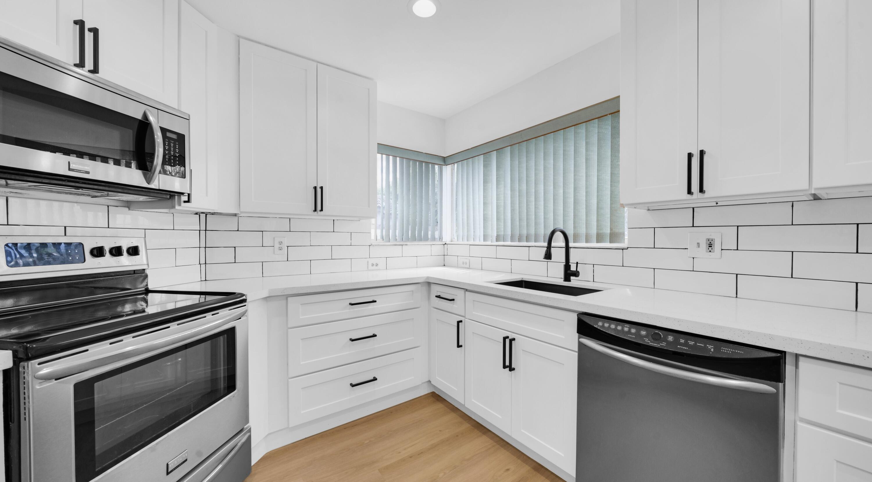 LANDINGS - Residential