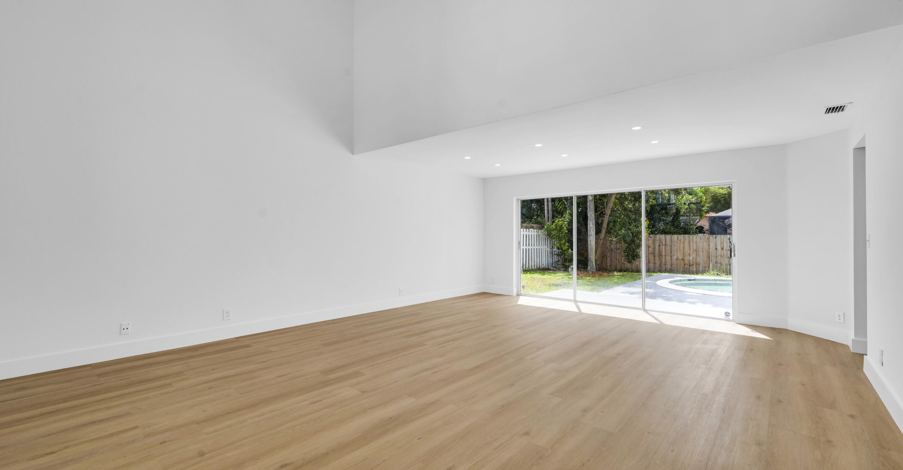 LANDINGS - Residential