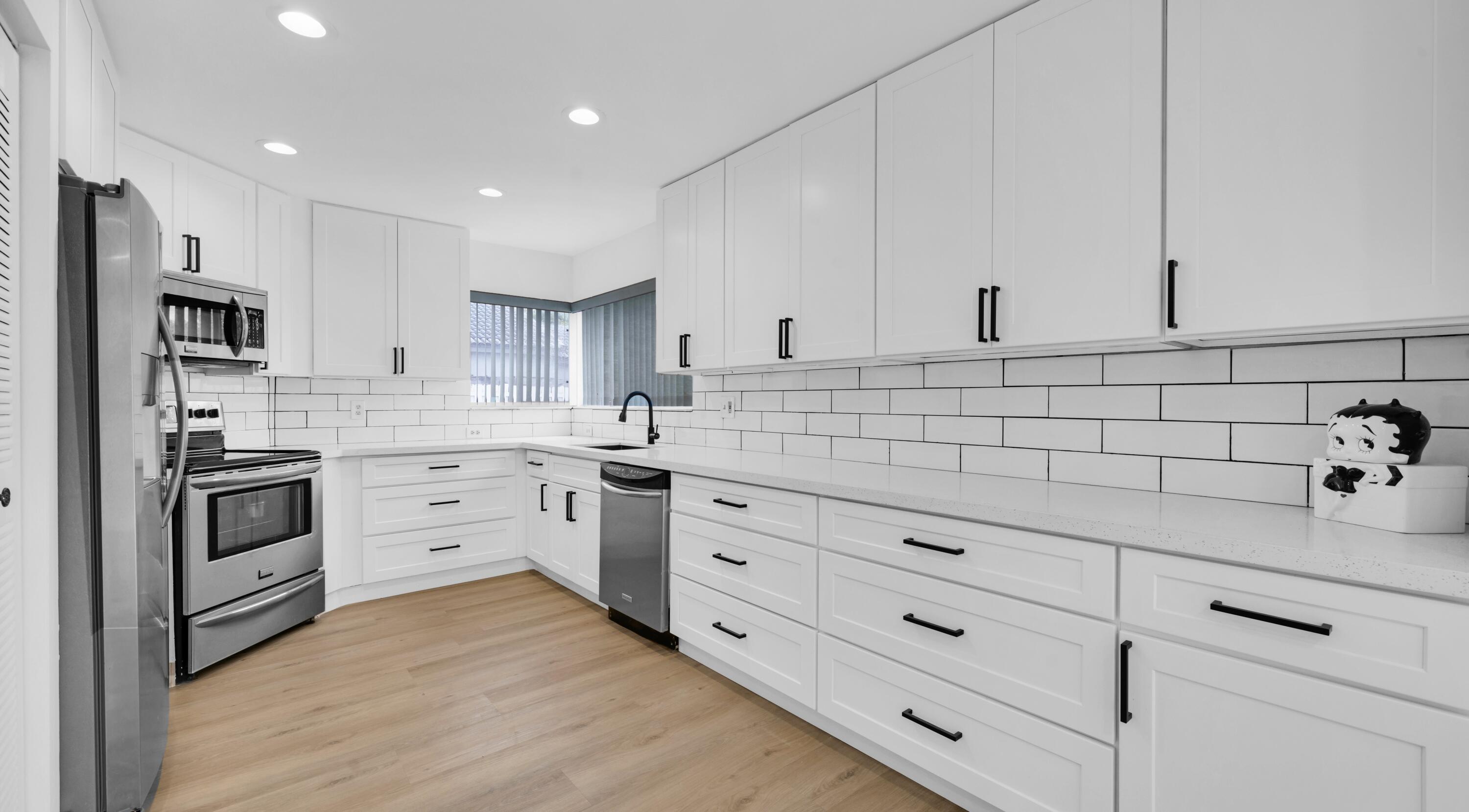 LANDINGS - Residential