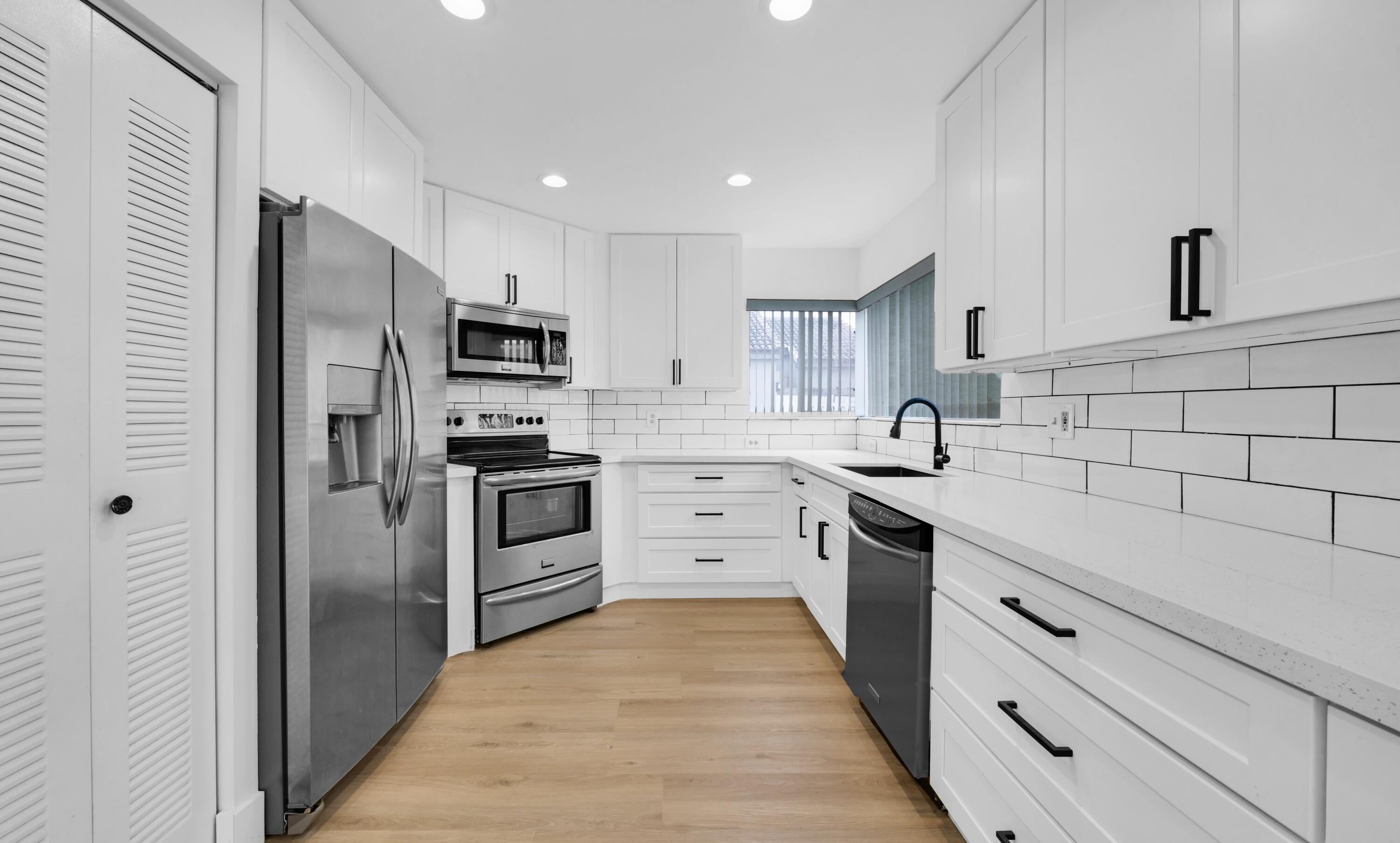 LANDINGS - Residential