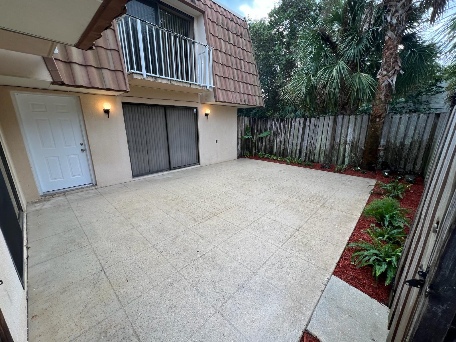 Waterside Luxury - Residential Lease