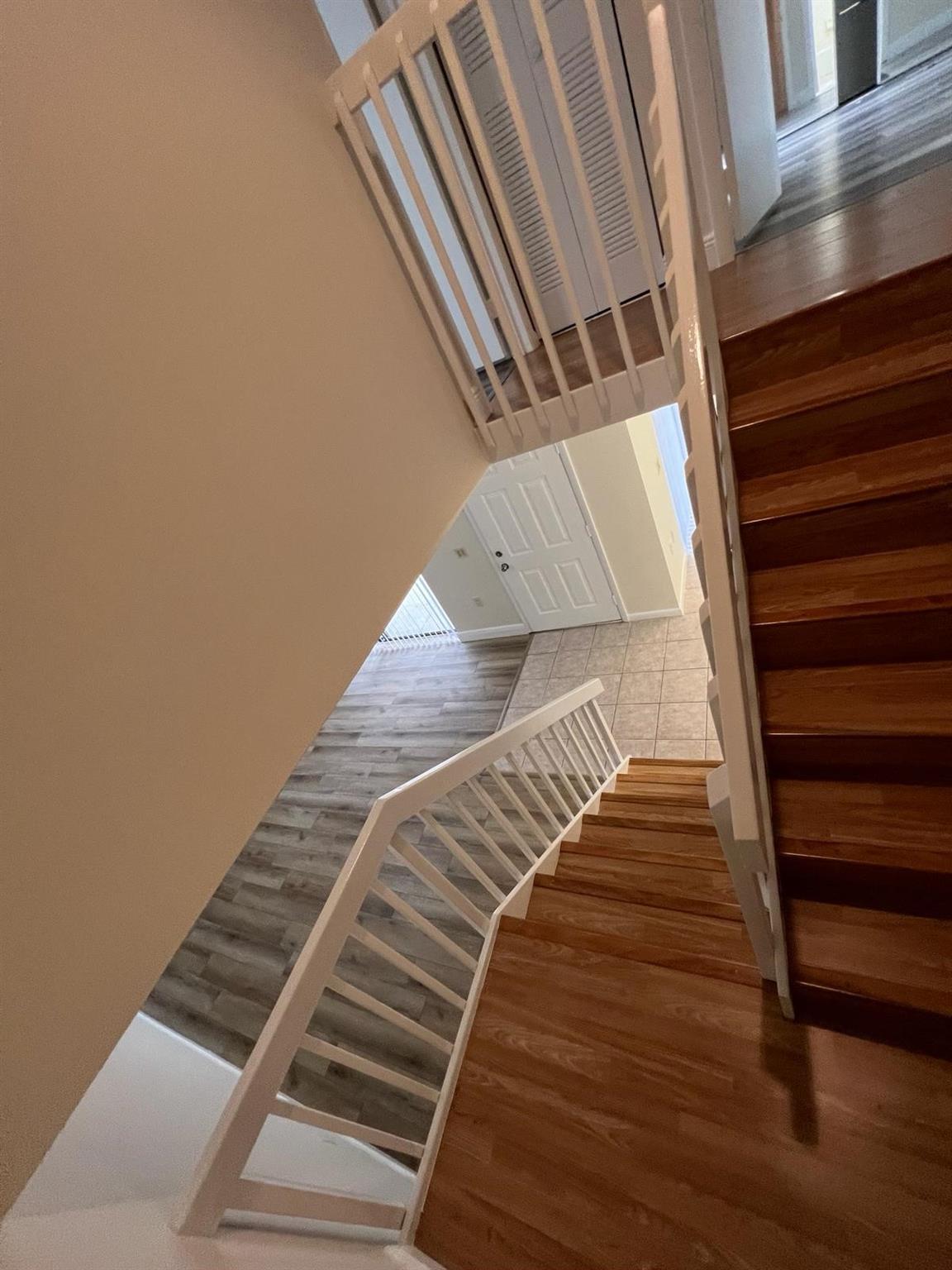 Waterside Luxury - Residential Lease