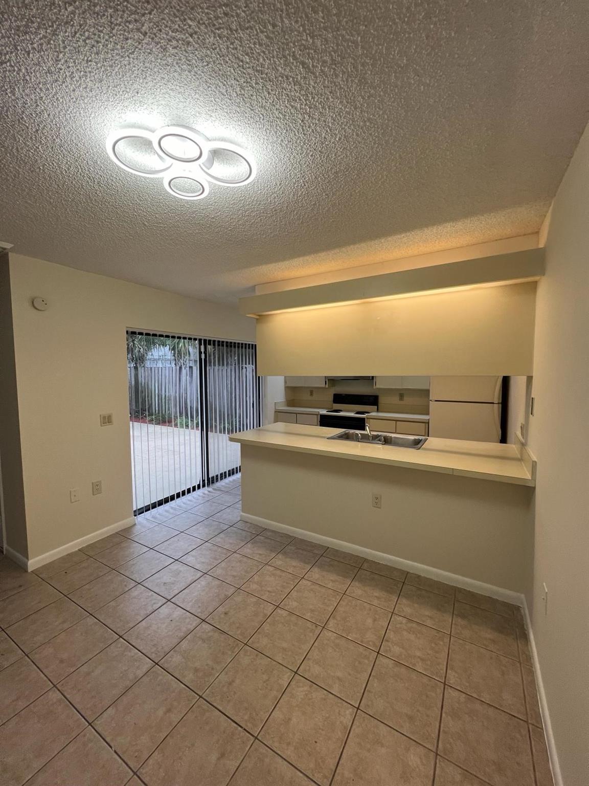 Waterside Luxury - Residential Lease