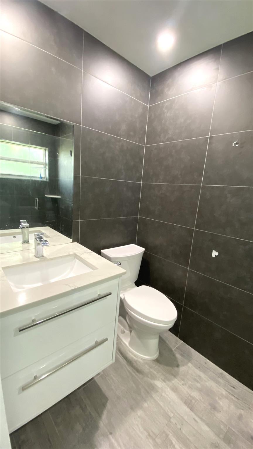 Vun Dutch - Residential Lease