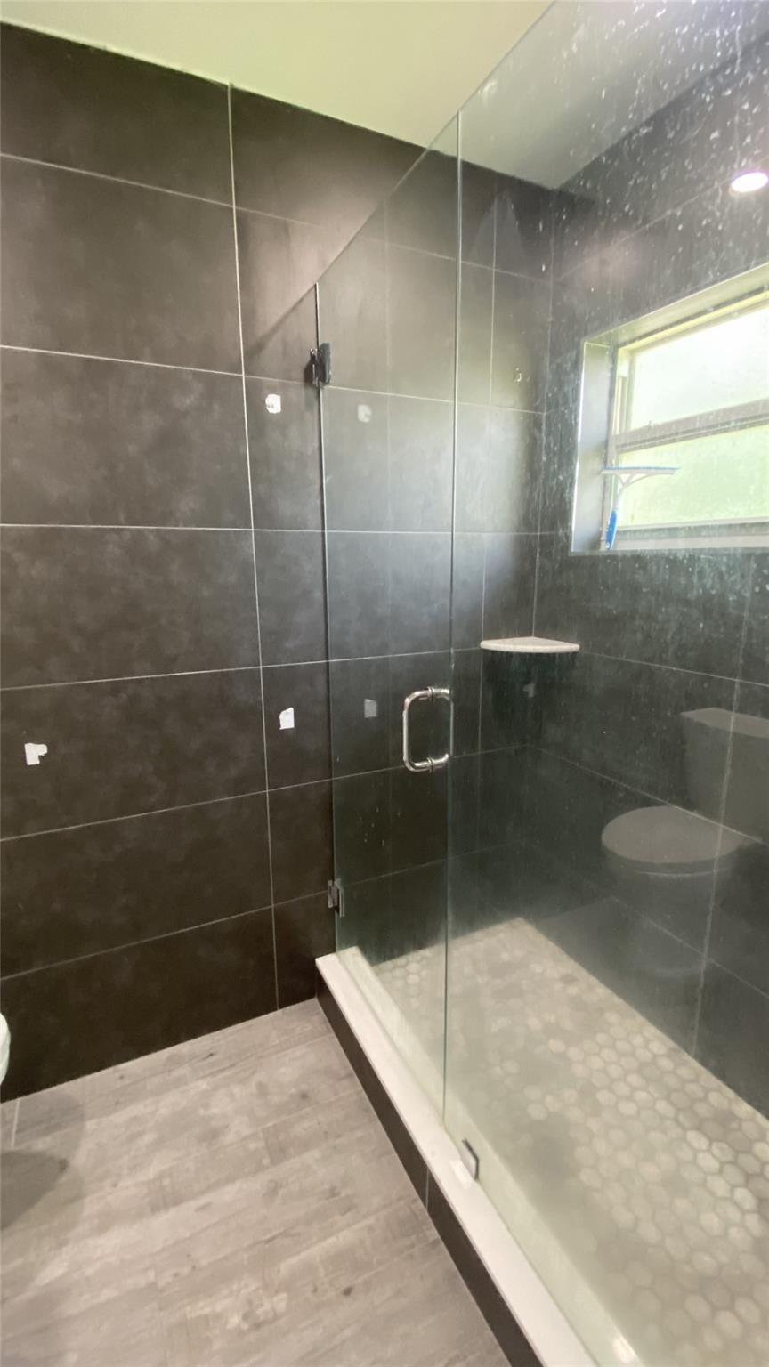 Vun Dutch - Residential Lease