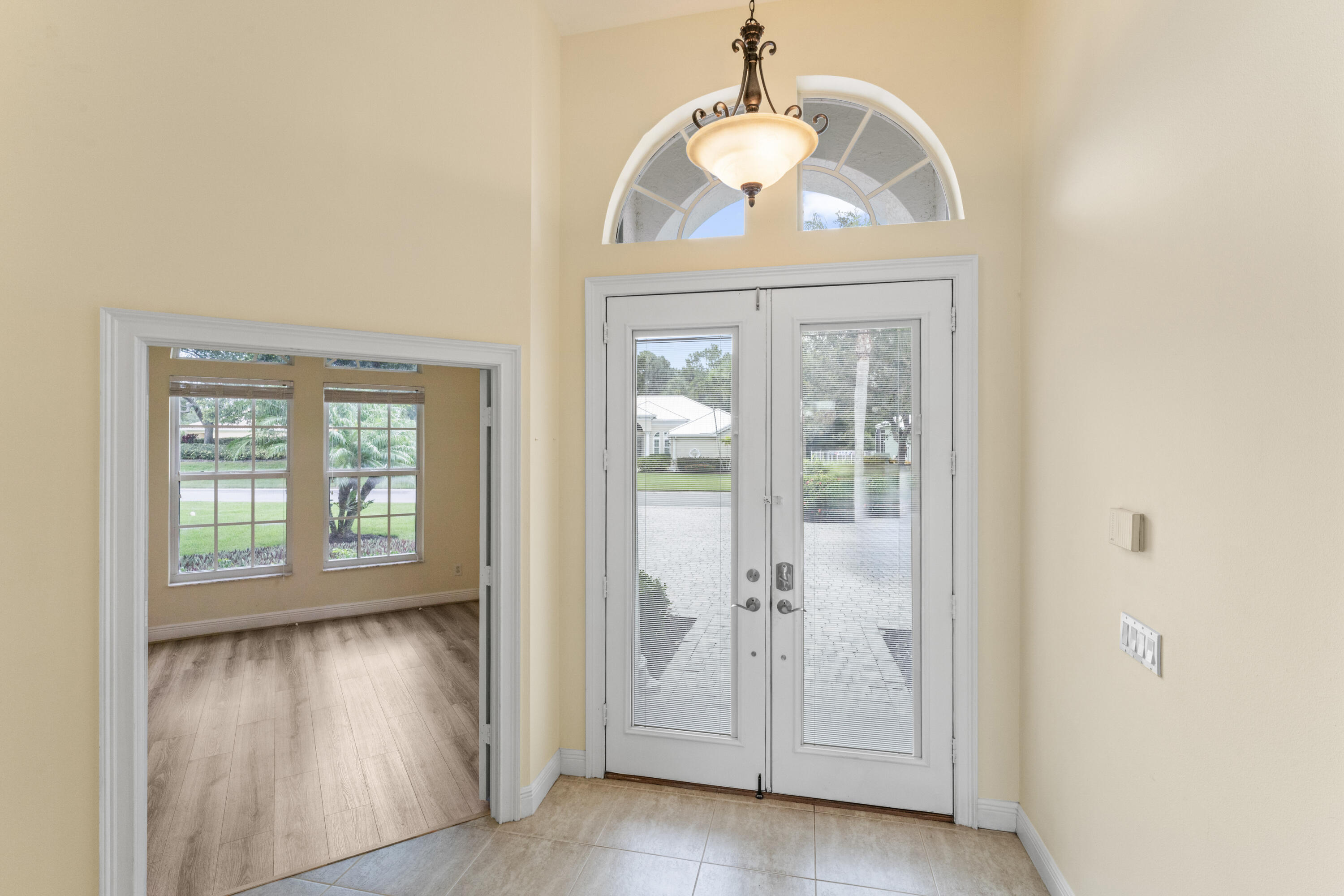 918 SW Blue Stem Way