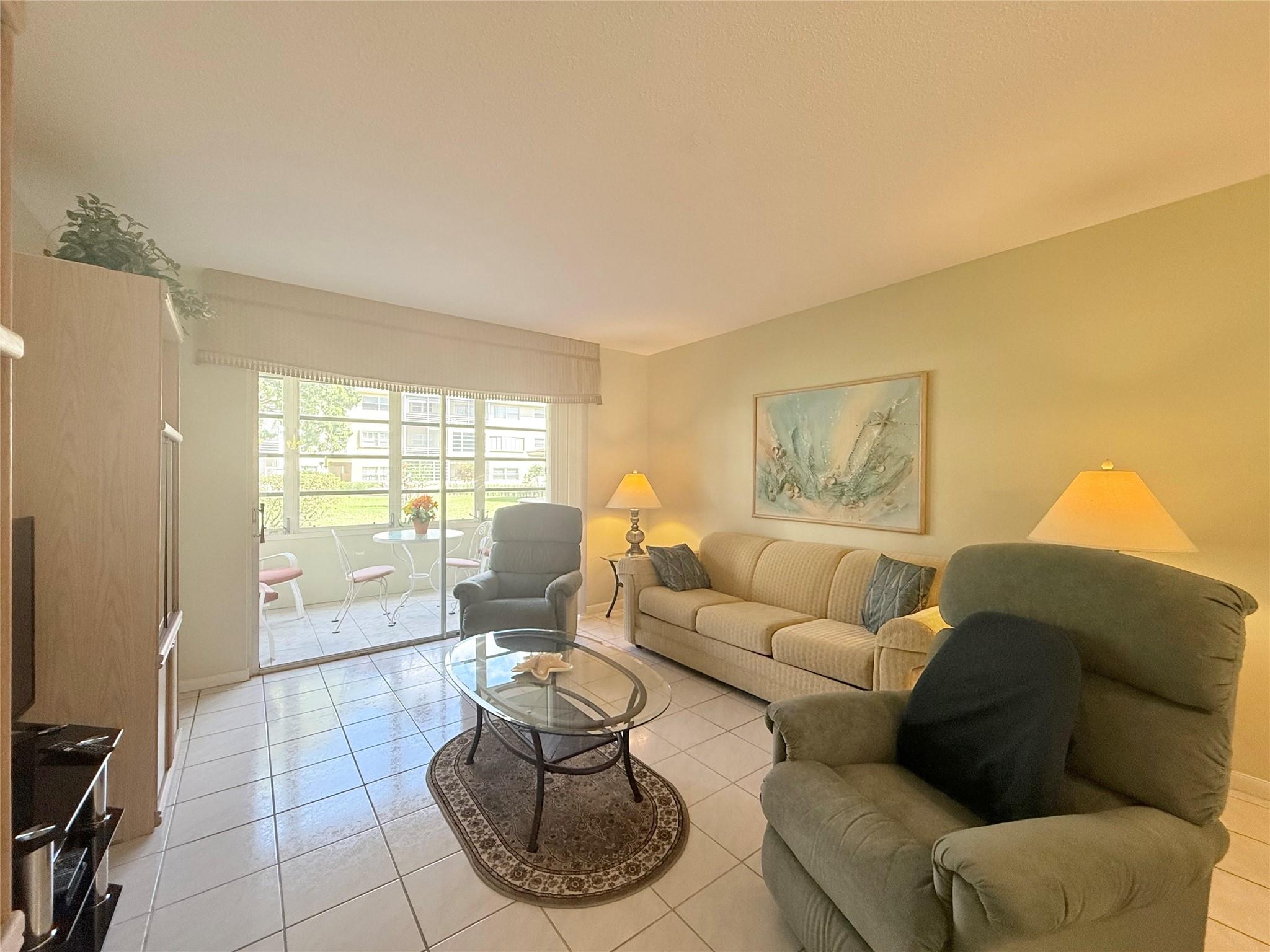 LAUDERHILL EAST - Residential