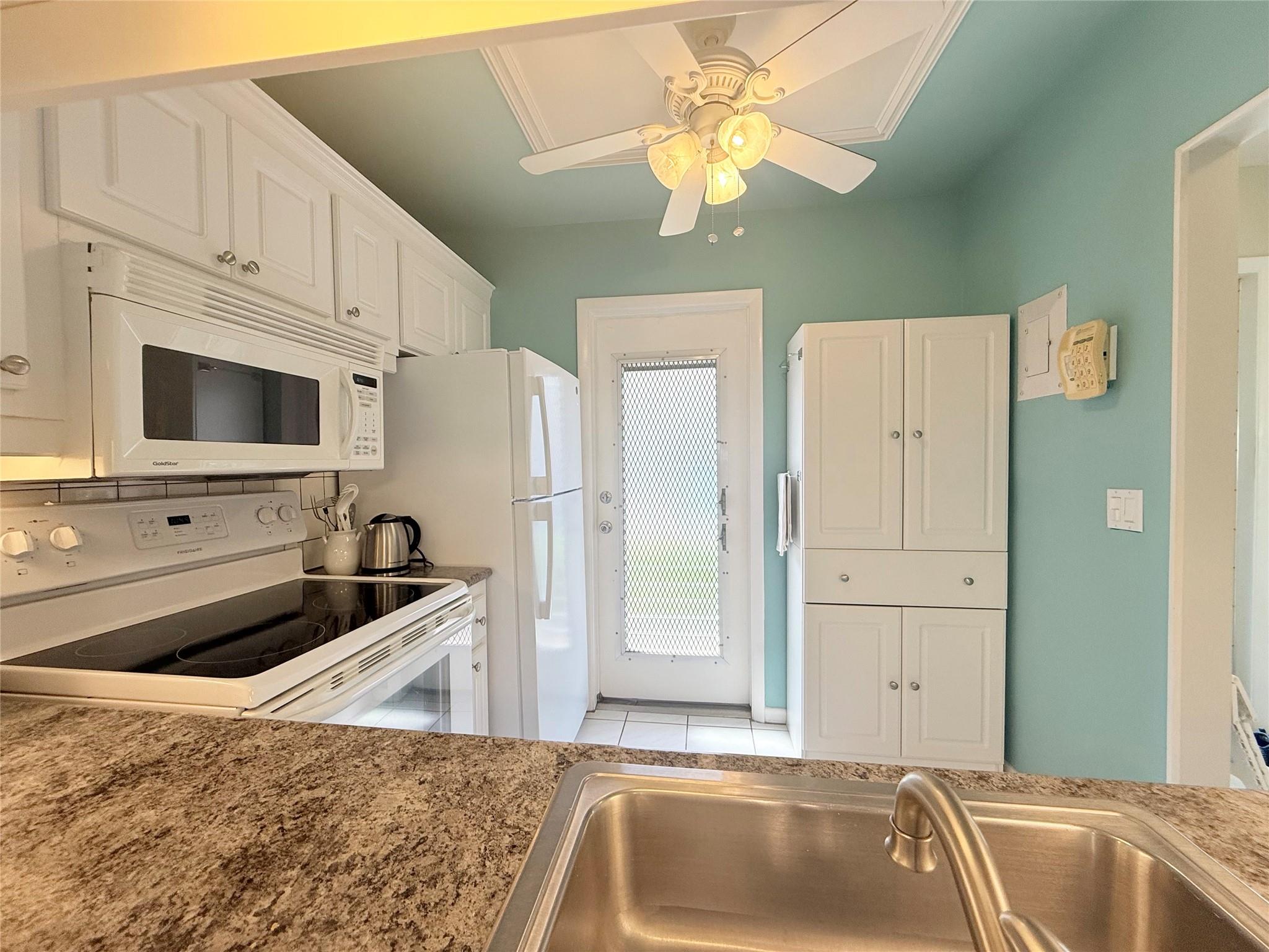 4331 NW 16th St 103 D