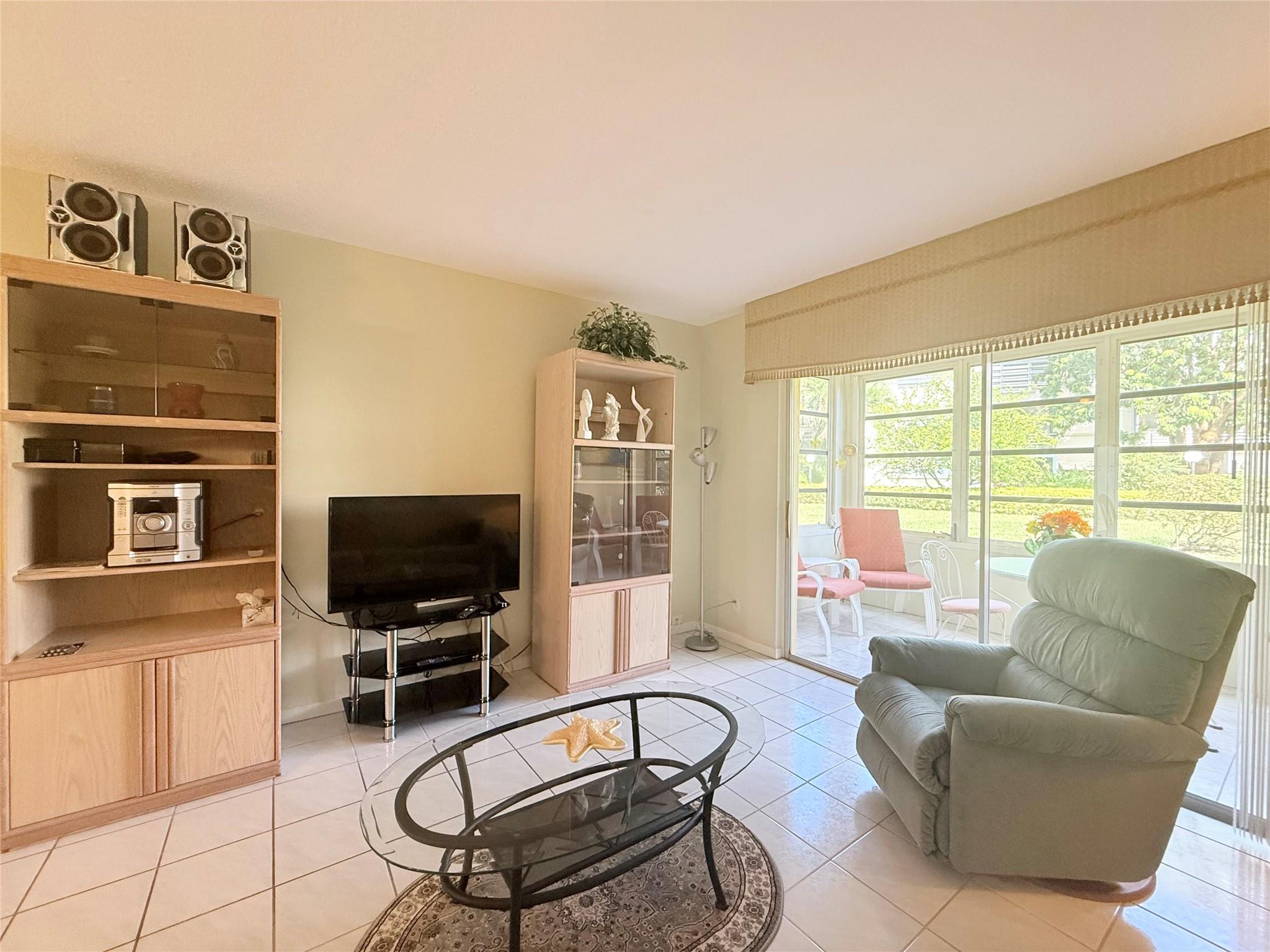 LAUDERHILL EAST - Residential
