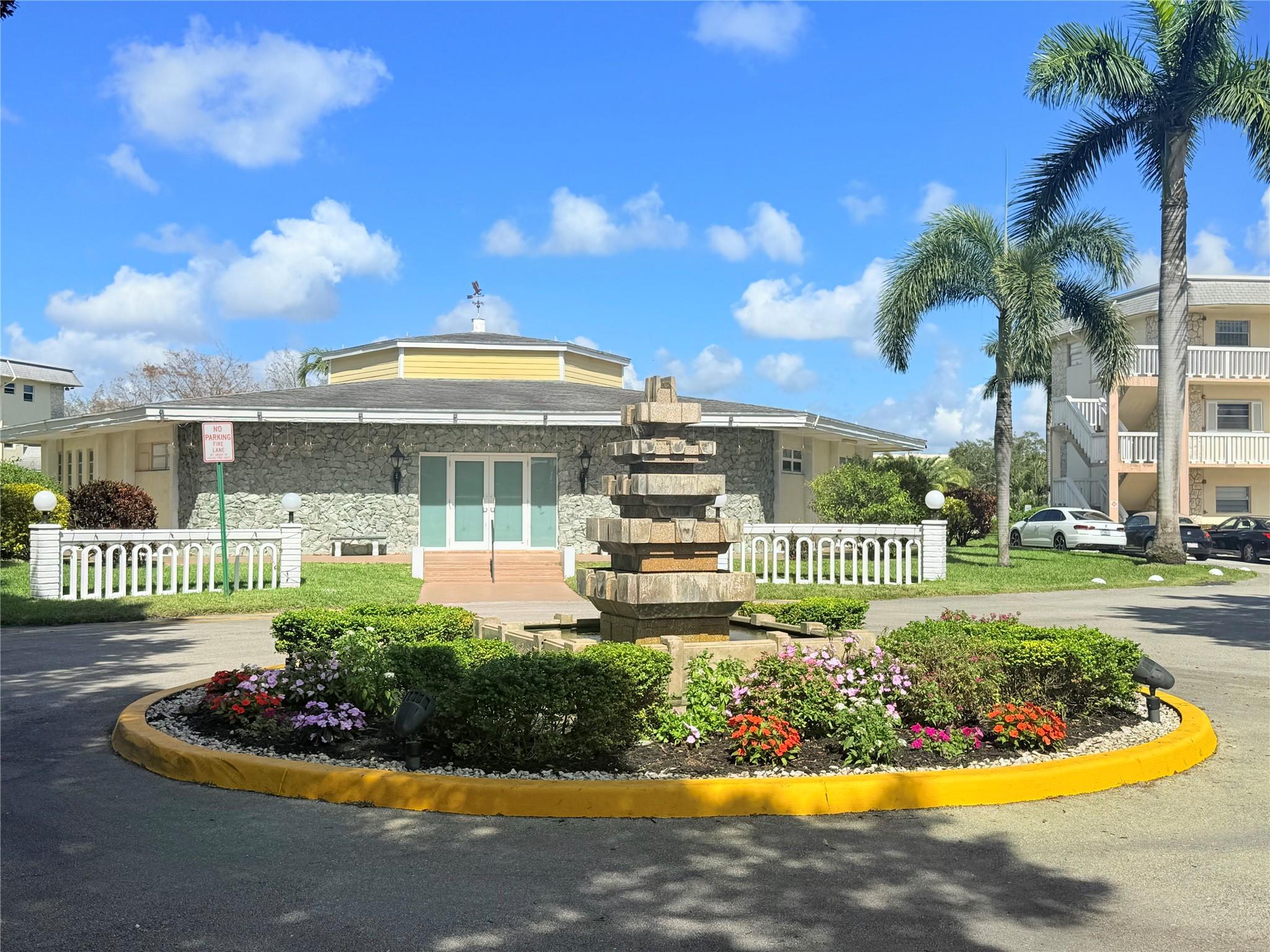 LAUDERHILL EAST - Residential