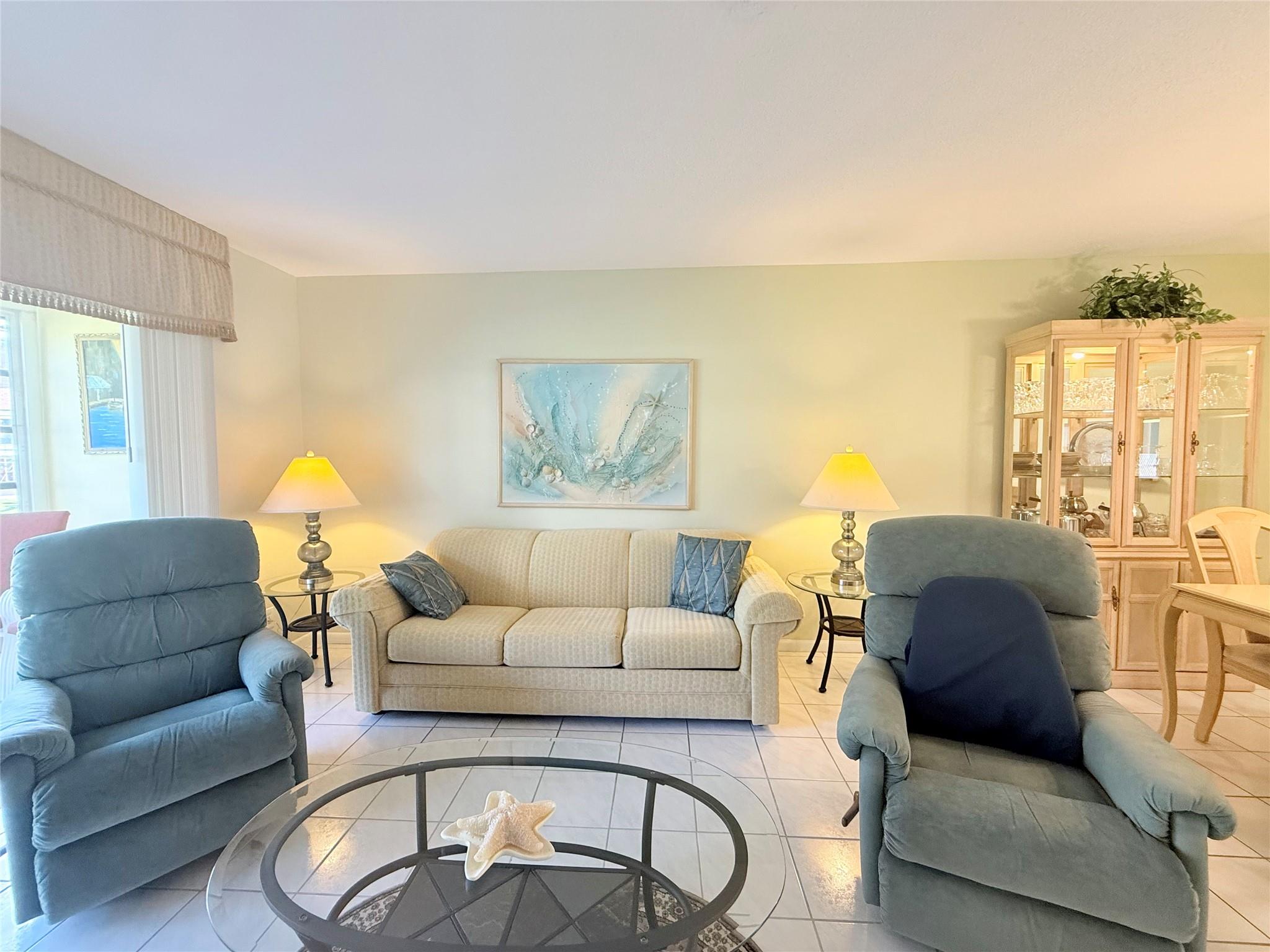 LAUDERHILL EAST - Residential