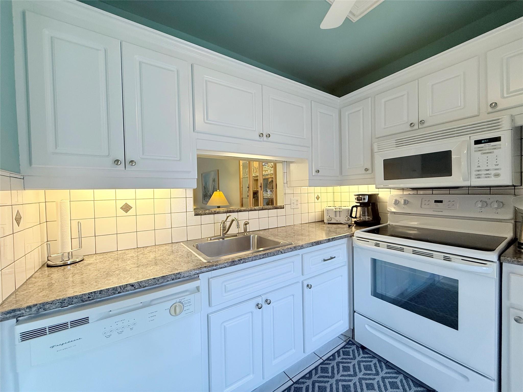 4331 NW 16th St 103 D