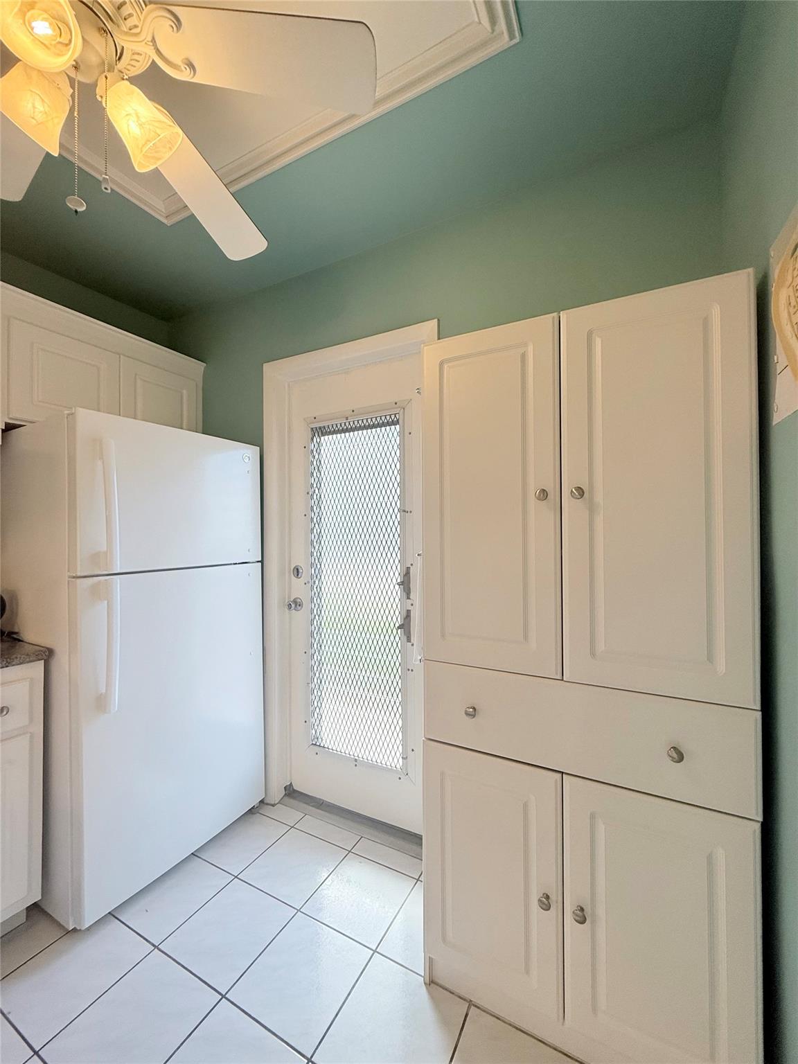 LAUDERHILL EAST - Residential