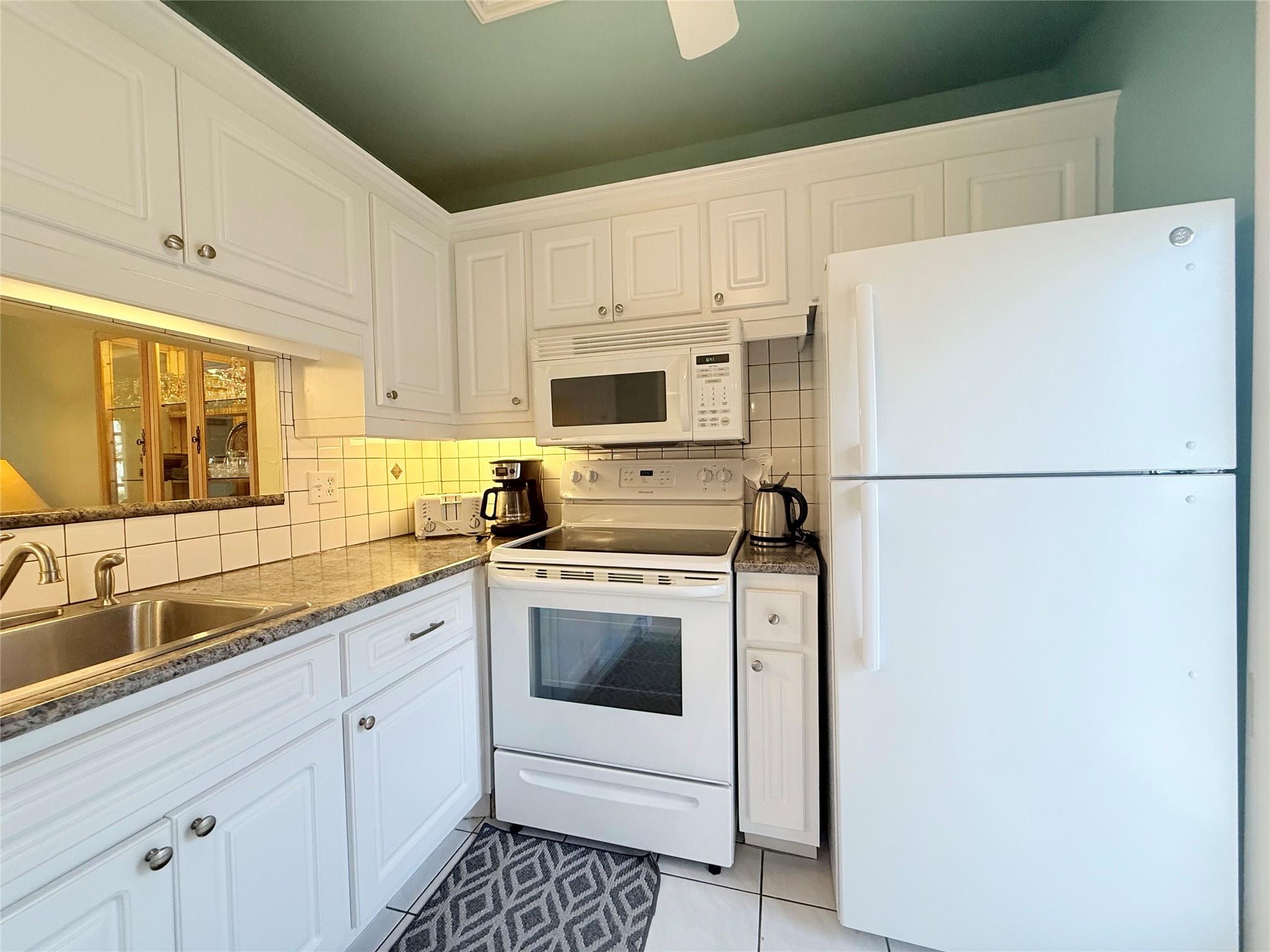 4331 NW 16th St 103 D
