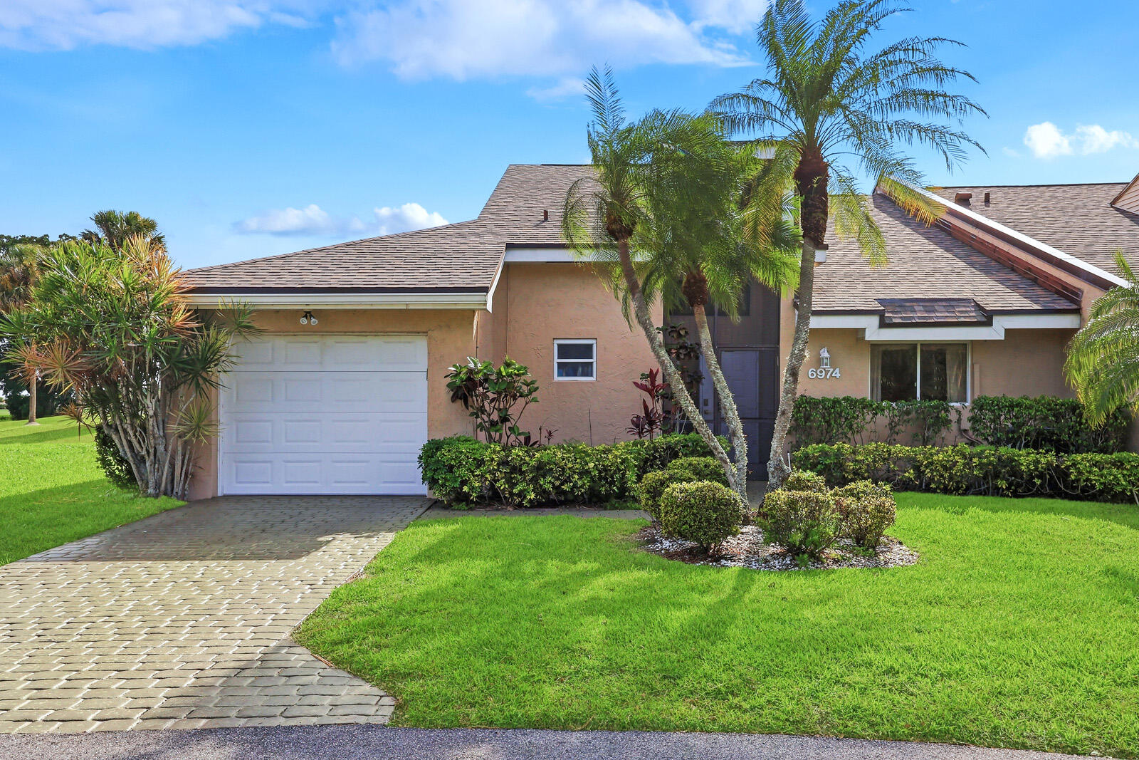 6974 Fountains Circle