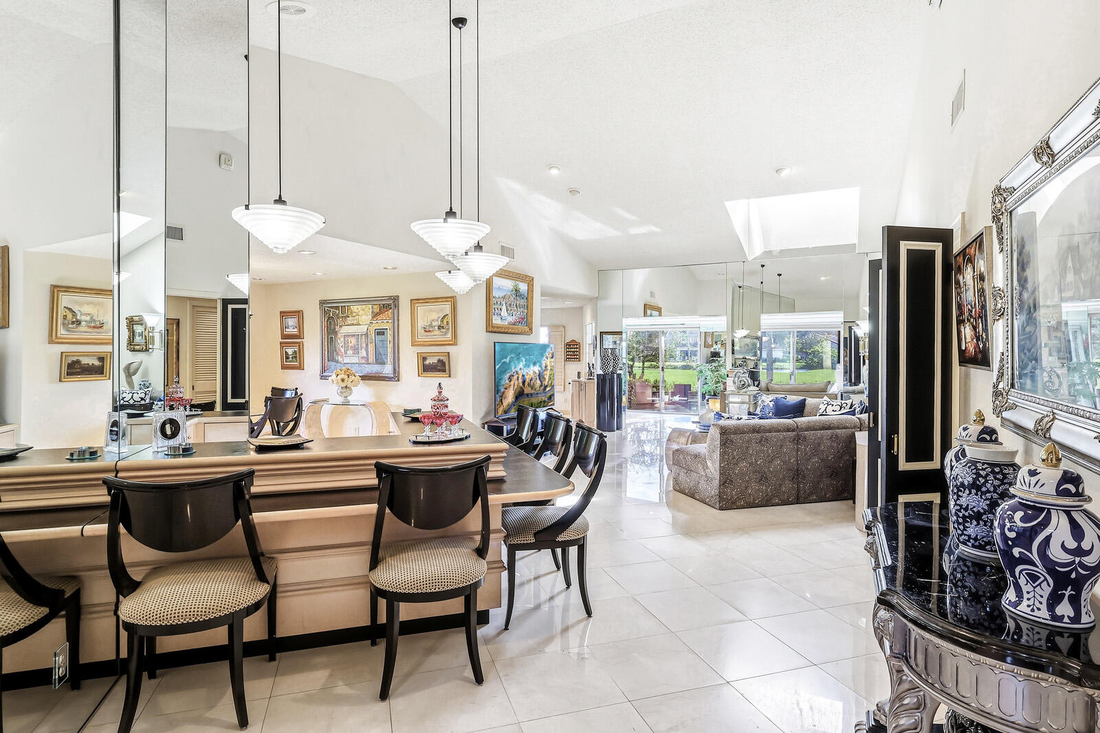 6974 Fountains Circle