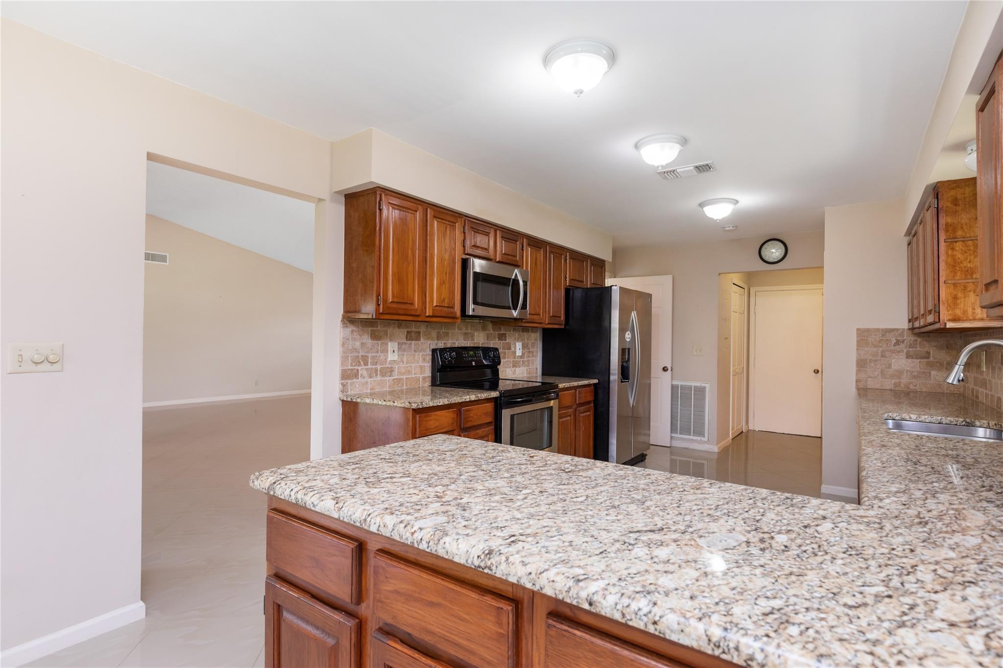 P T V PLAT - Residential Lease