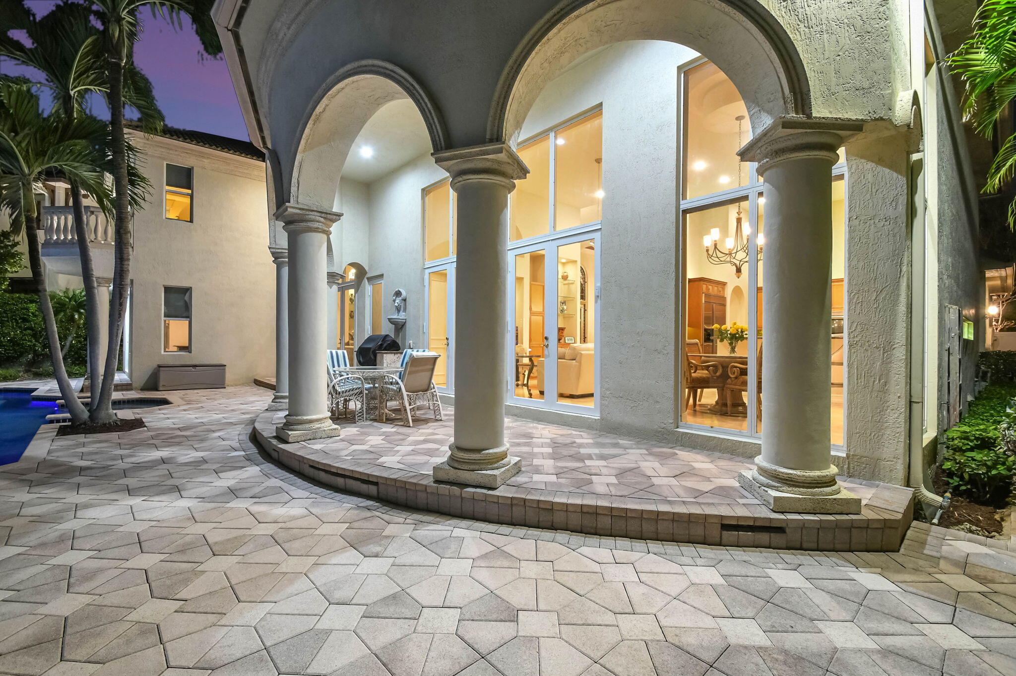 TROPIC ISLE - Residential