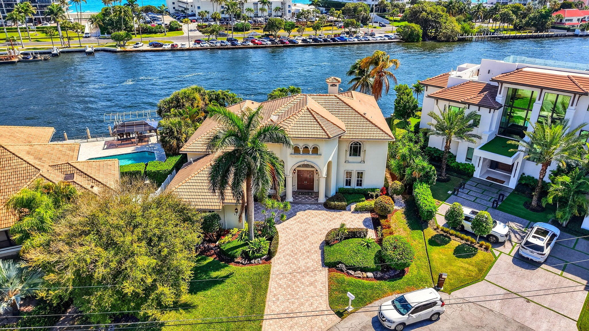 TROPIC ISLE - Residential