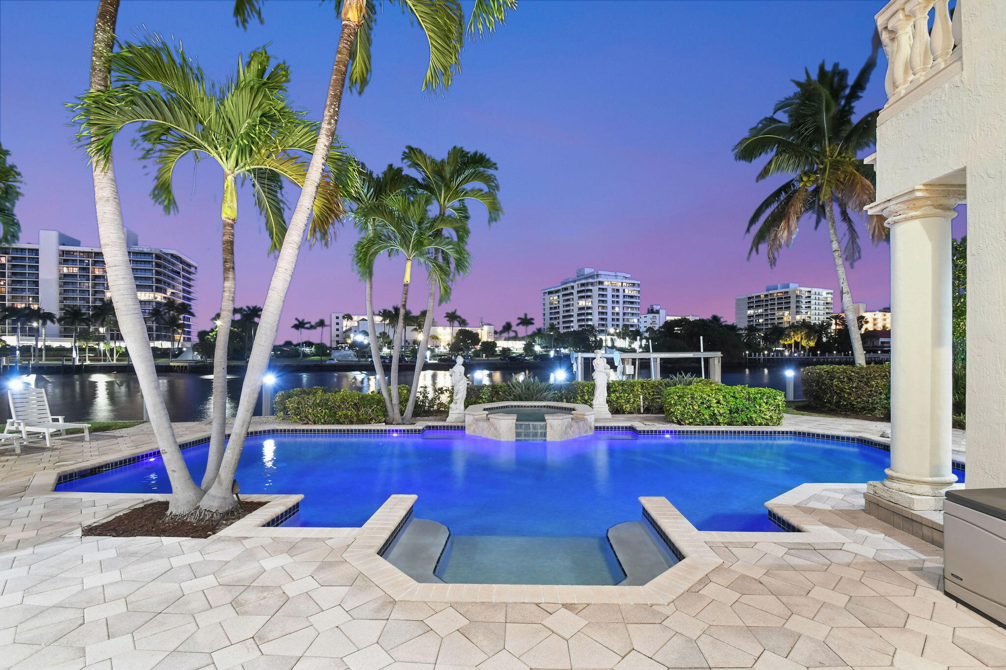 TROPIC ISLE - Residential