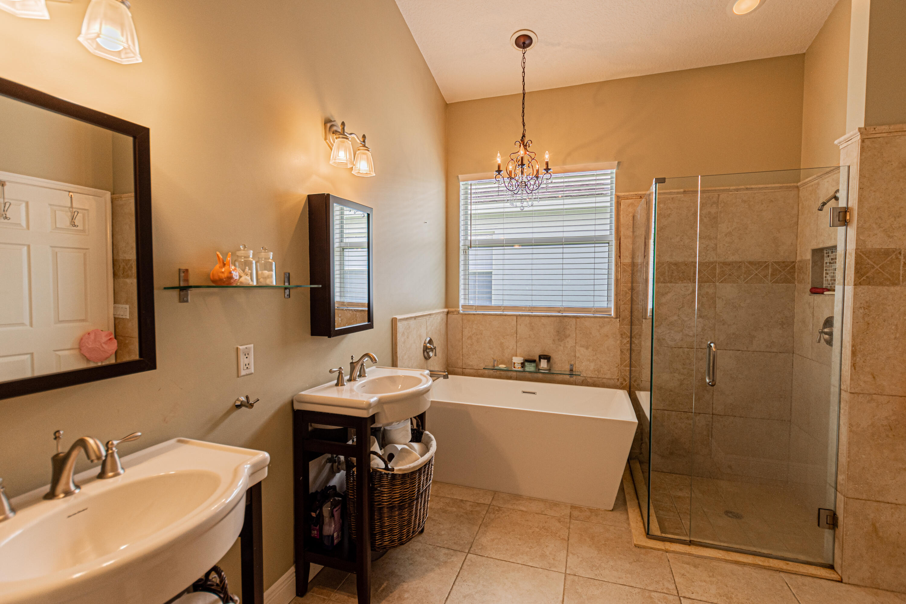 MAGNOLIA LAKES - Residential