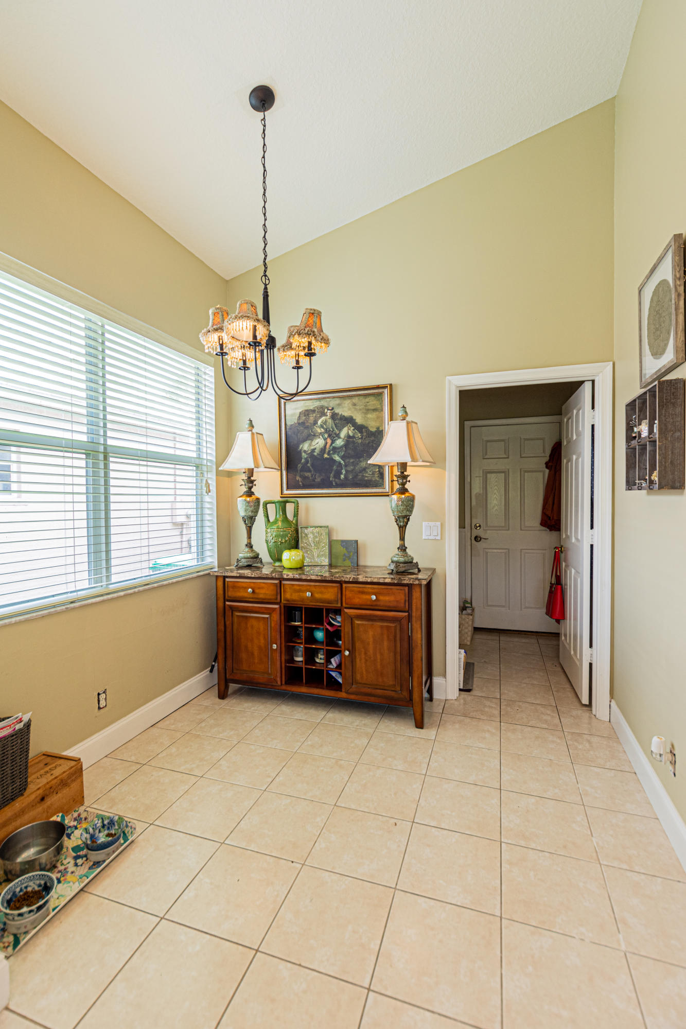 MAGNOLIA LAKES - Residential