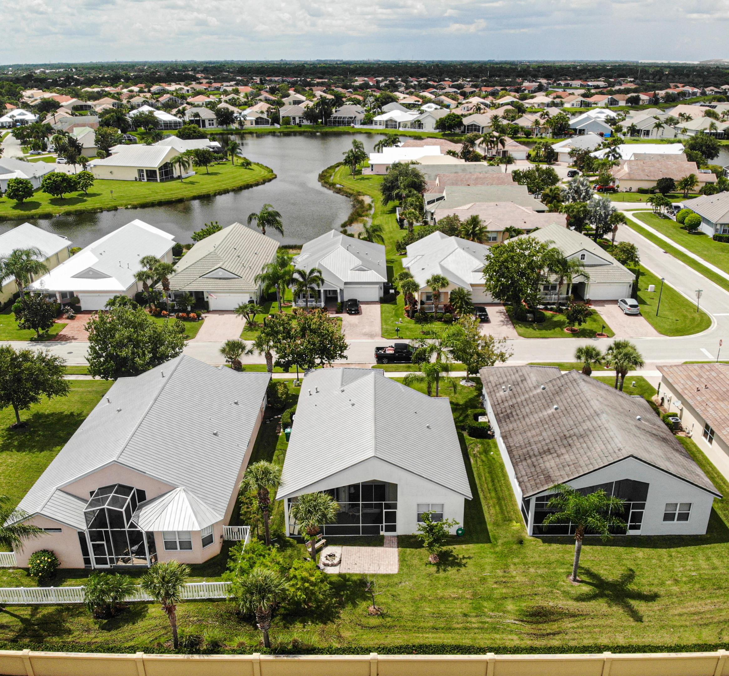 MAGNOLIA LAKES - Residential