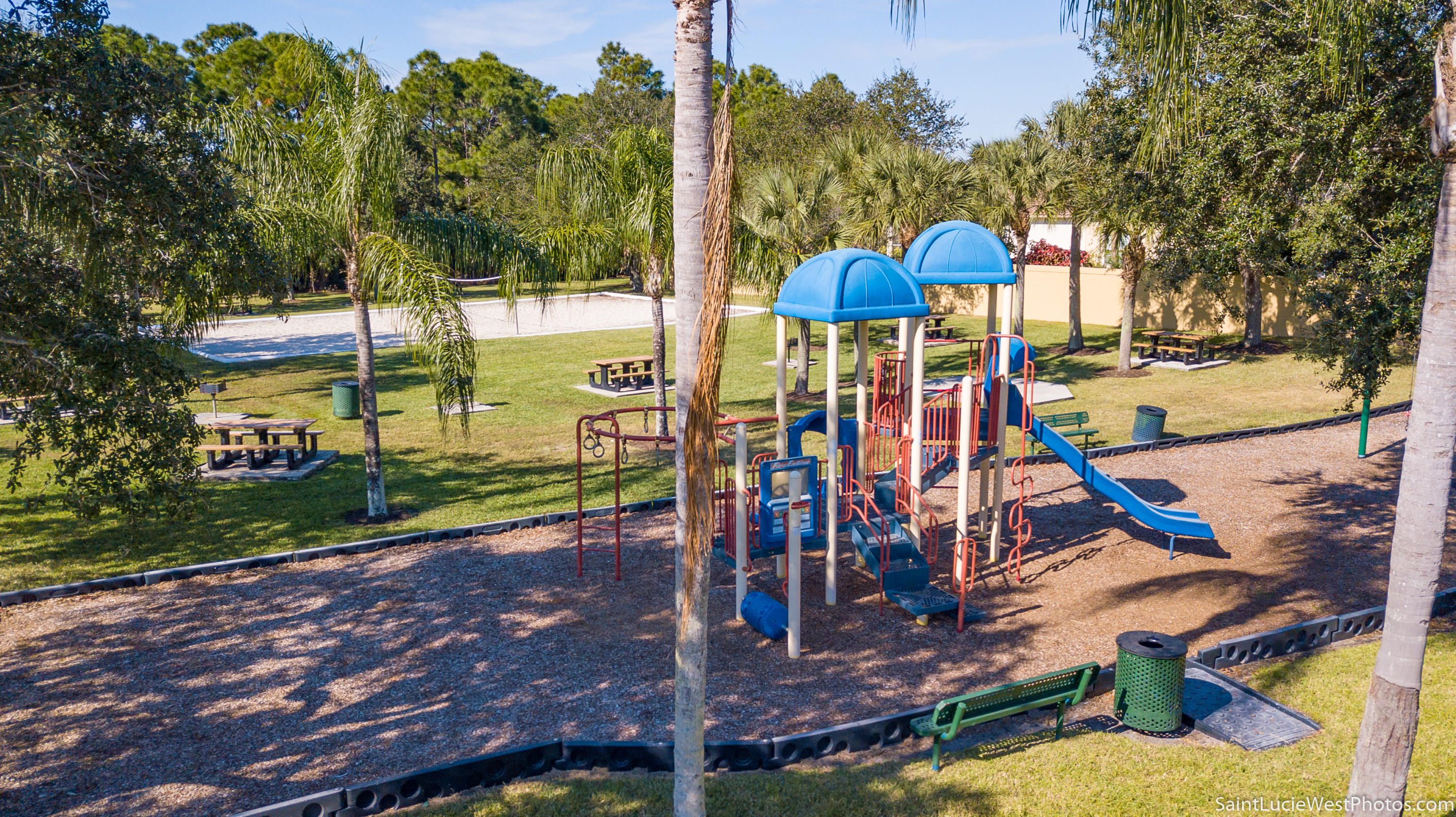 MAGNOLIA LAKES - Residential