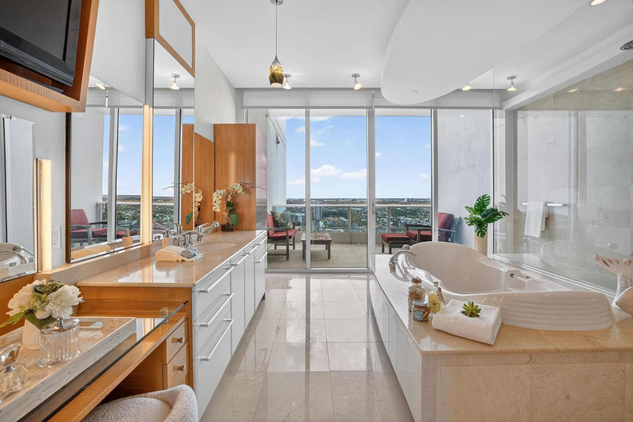 Aquazul - Residential