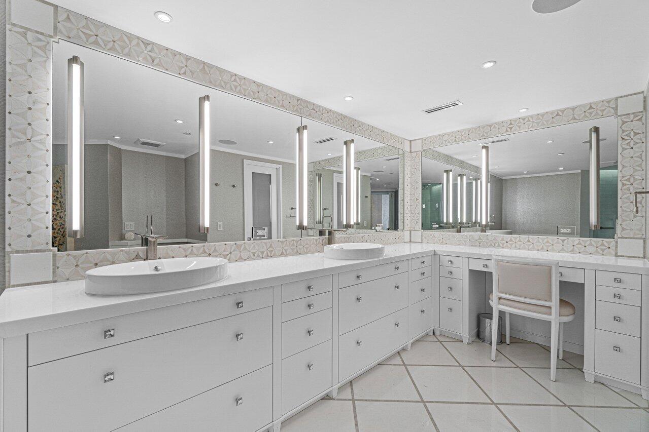 Sloans Curve II - Residential