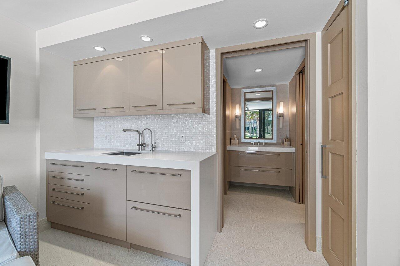 Sloans Curve II - Residential