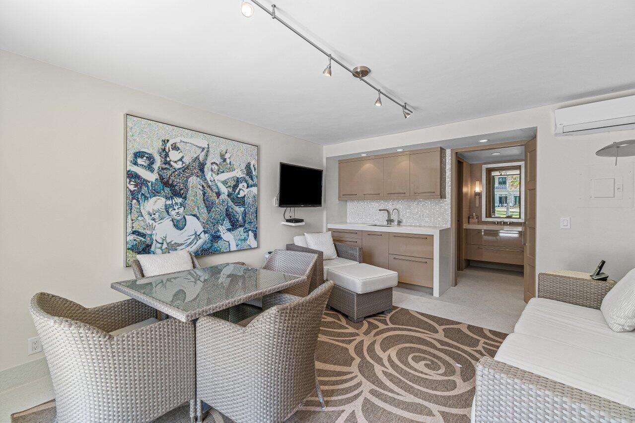 Sloans Curve II - Residential