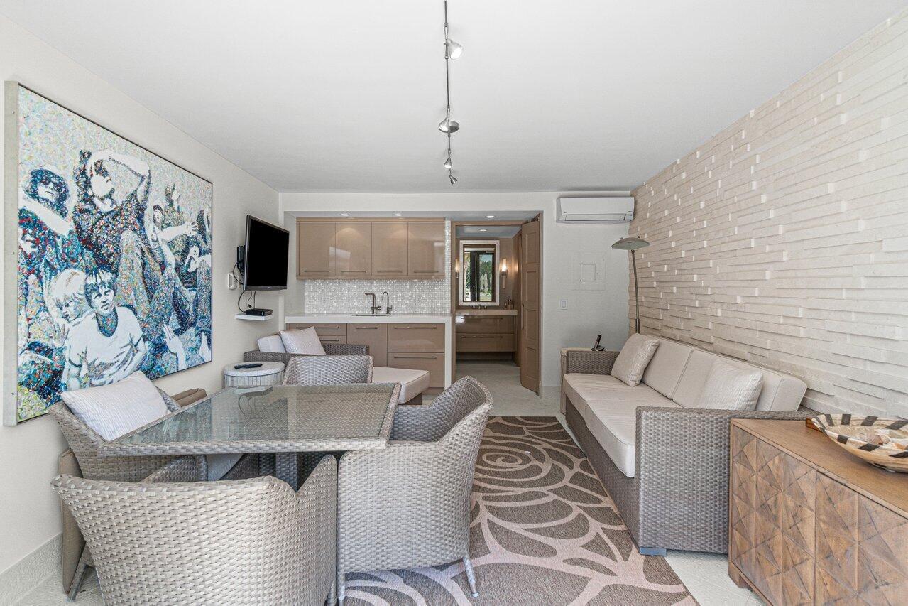 Sloans Curve II - Residential