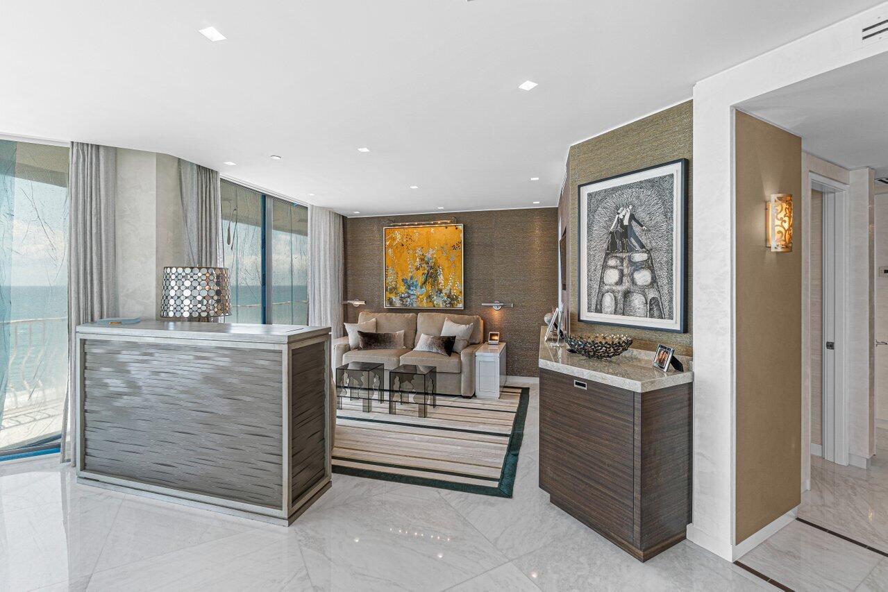 Sloans Curve II - Residential