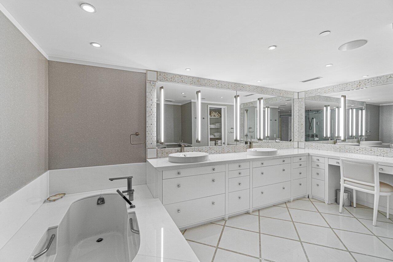 Sloans Curve II - Residential