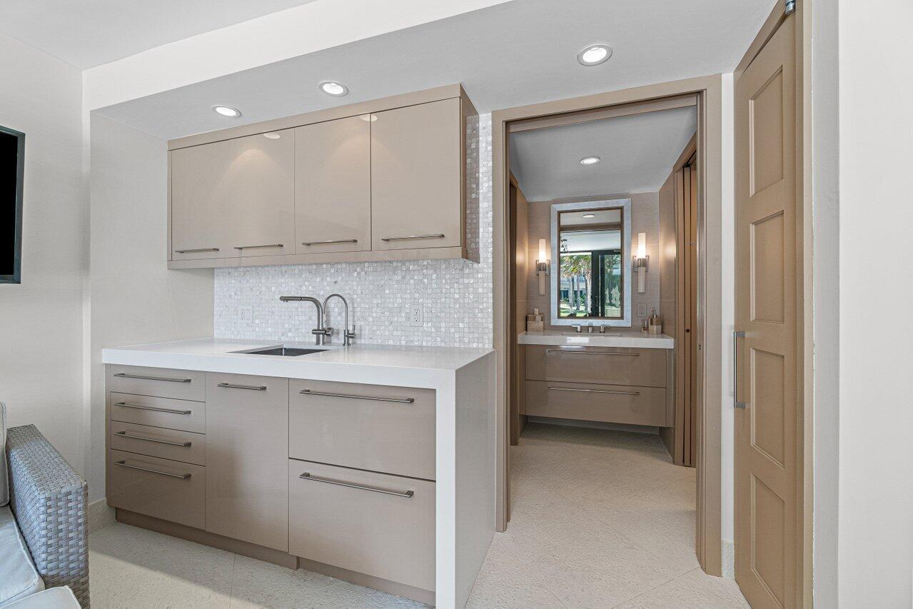 Sloans Curve II - Residential