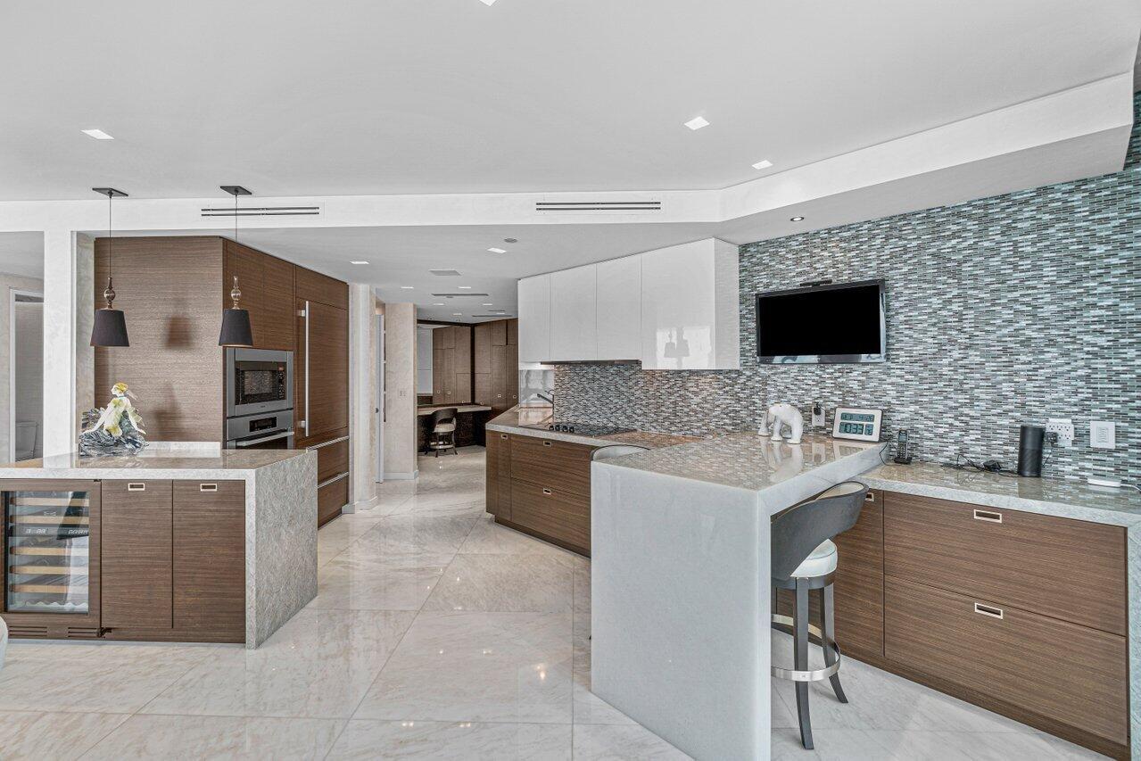 Sloans Curve II - Residential