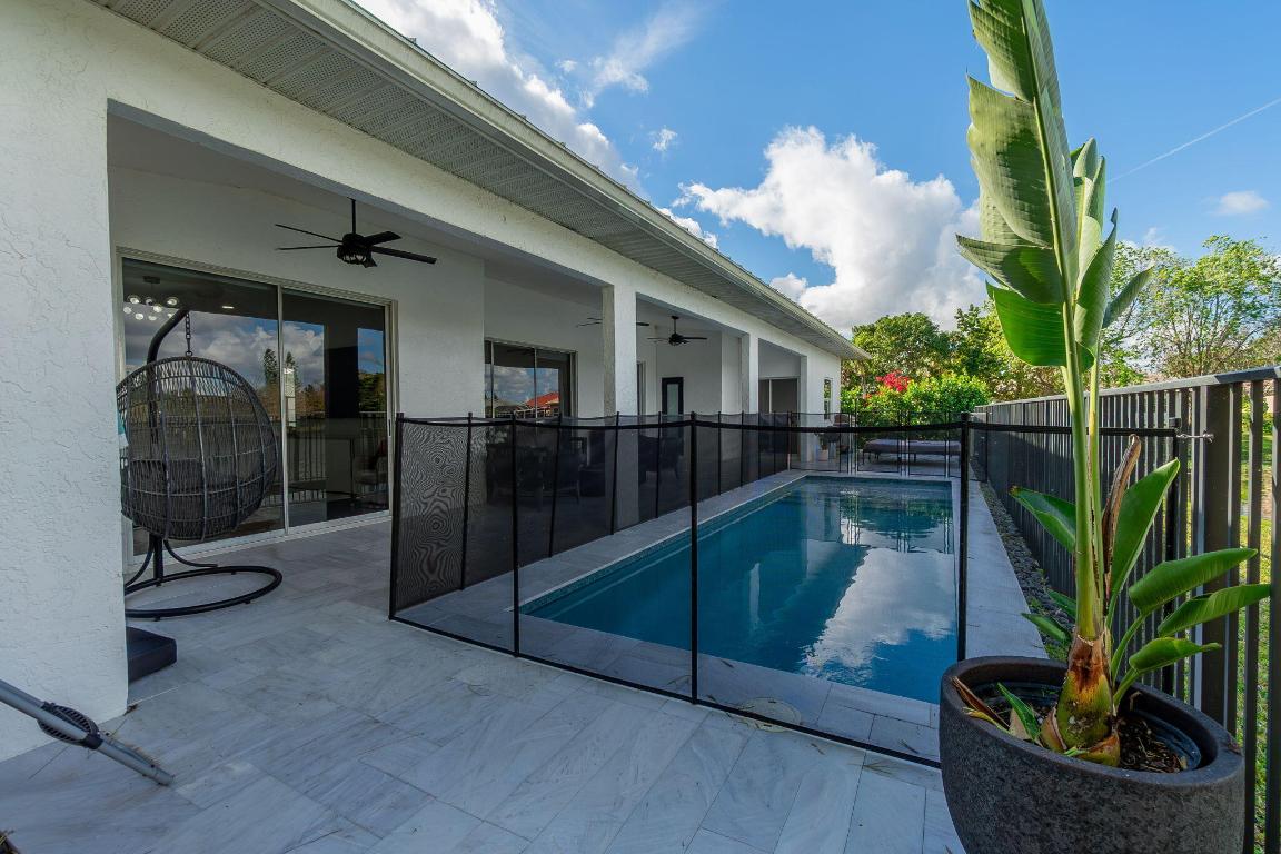 SARATOGA AT ROYAL PALM 1 - Residential