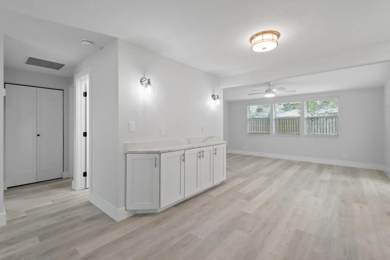 PALM BEACH CABANA COLONY 1 - Residential
