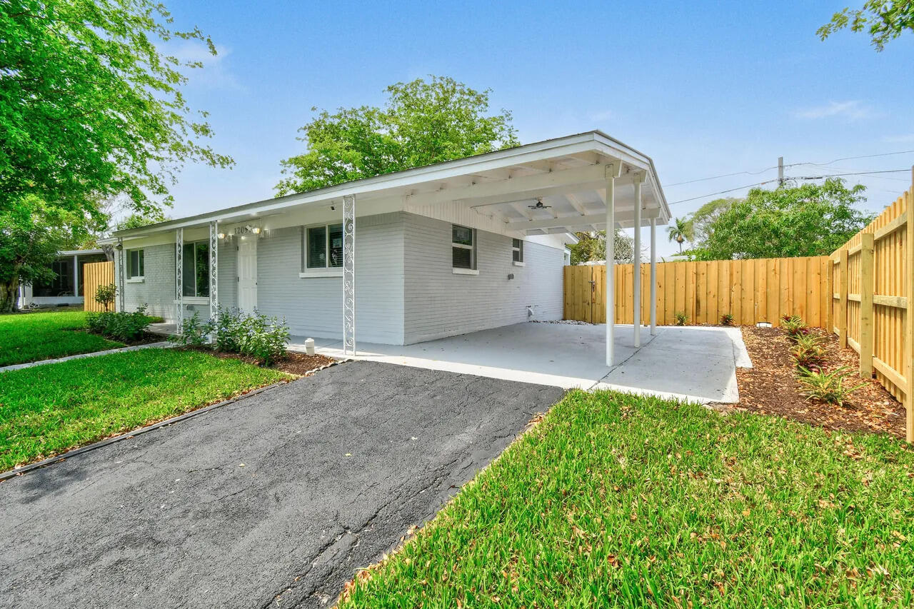 PALM BEACH CABANA COLONY 1 - Residential